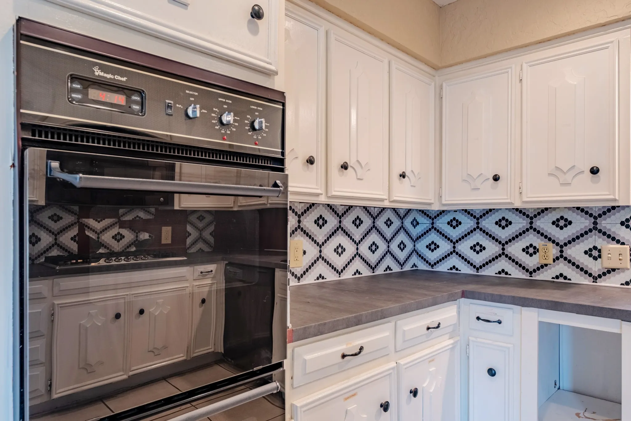 Single Family Residence For Sale in Tarrant County , 156 S Pearson, Keller, Texas 76248, 4 Bedroom, 3 Bathroom, 3 Garage spaces, 3,041 Sqft, built in 1972, mls#21384071, Real Estate Agent in Keller, Homes For Sale in Tarrant county, Homes For Sale in Keller, Realtor in Keller Texas, Real Estate Brokerage Independent Realty Texas, Luminita Cordes Realtor