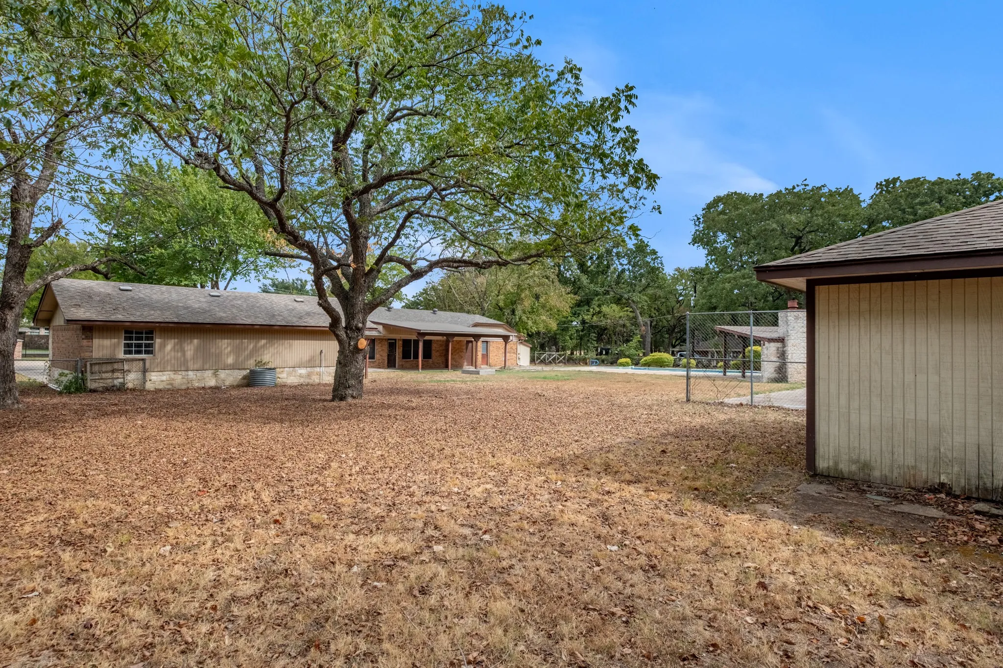 Single Family Residence For Sale in Tarrant County , 156 S Pearson, Keller, Texas 76248, 4 Bedroom, 3 Bathroom, 3 Garage spaces, 3,041 Sqft, built in 1972, mls#21384071, Real Estate Agent in Keller, Homes For Sale in Tarrant county, Homes For Sale in Keller, Realtor in Keller Texas, Real Estate Brokerage Independent Realty Texas, Luminita Cordes Realtor