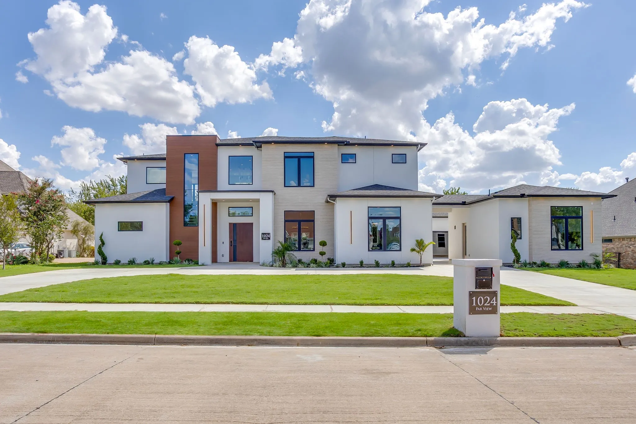 Single Family Residence For Sale