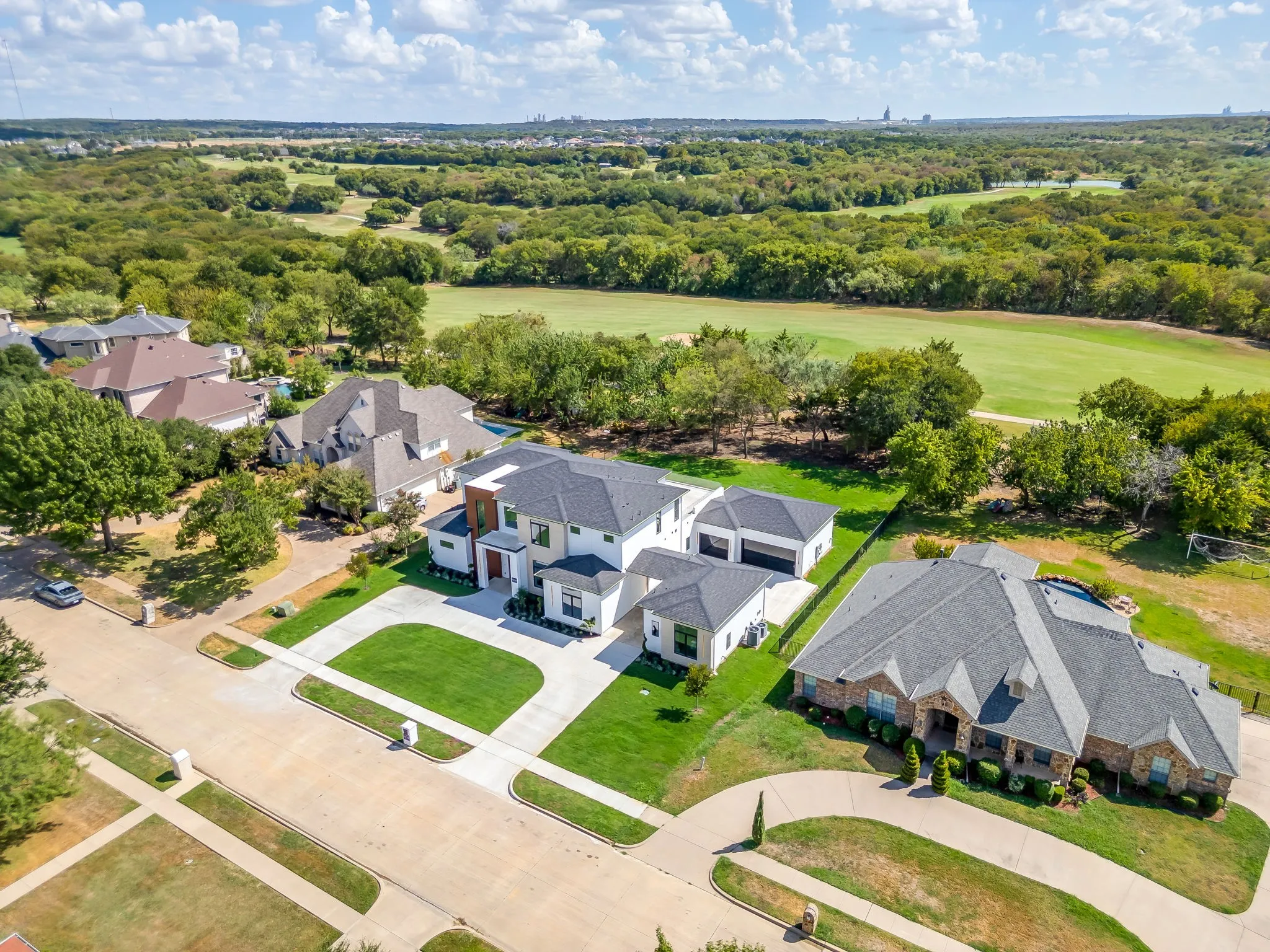 Single Family Residence For Sale in Dallas County , 1024 Parview Circle, Grand Prairie, Texas 75104, 5 Bedroom, 8 Bathroom, 3 Garage spaces, 5,256 Sqft, built in 2026, mls#21357761, Real Estate Agent in Grand Prairie, Homes For Sale in Dallas county, Homes For Sale in Grand Prairie, Realtor in Grand Prairie Texas, Real Estate Brokerage Independent Realty Texas, Luminita Cordes Realtor