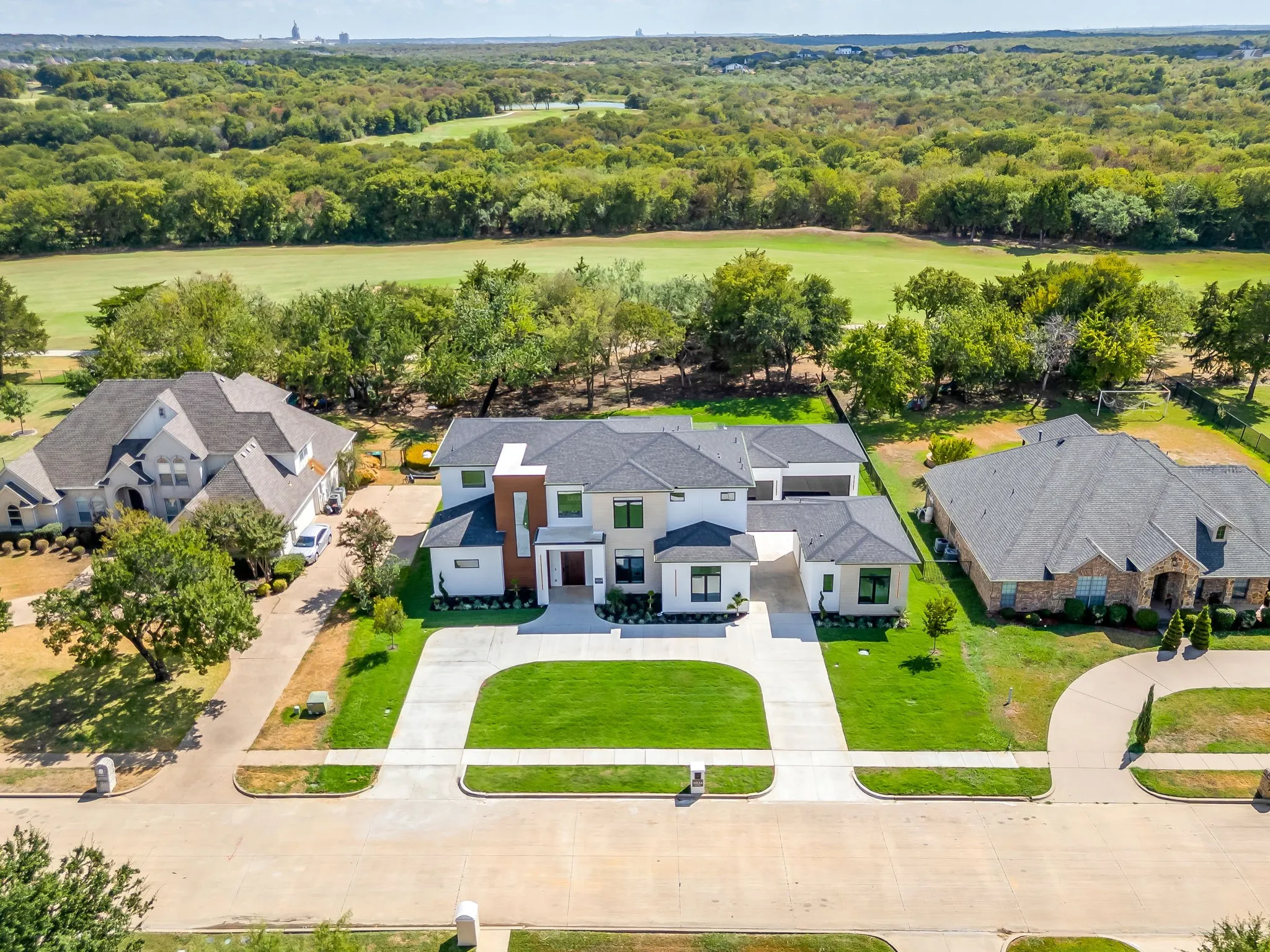 Single Family Residence For Sale in Dallas County , 1024 Parview Circle, Grand Prairie, Texas 75104, 5 Bedroom, 8 Bathroom, 3 Garage spaces, 5,256 Sqft, built in 2026, mls#21357761, Real Estate Agent in Grand Prairie, Homes For Sale in Dallas county, Homes For Sale in Grand Prairie, Realtor in Grand Prairie Texas, Real Estate Brokerage Independent Realty Texas, Luminita Cordes Realtor