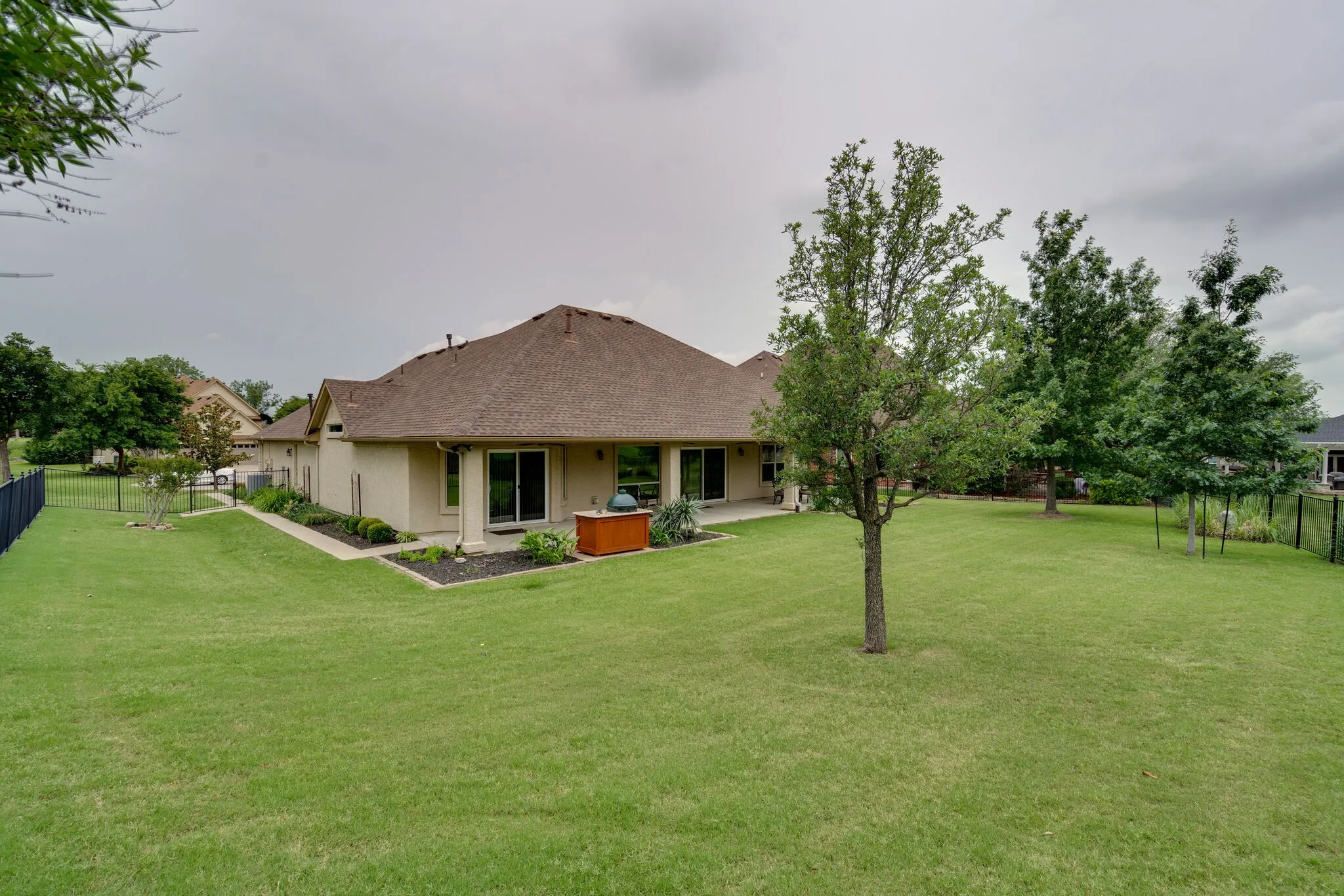 Single Family Residence For Rent in Denton County , 9600 Colbert Cove, Denton, Texas 76207, 2 Bedroom, 2 Bathroom, 2 Garage spaces, 1,845 Sqft, built in 2005, mls#21383306, Real Estate Agent in Denton, Homes For Rent in Denton county, Homes For Rent in Denton, Realtor in Denton Texas, Real Estate Brokerage Independent Realty Texas, Luminita Cordes Realtor