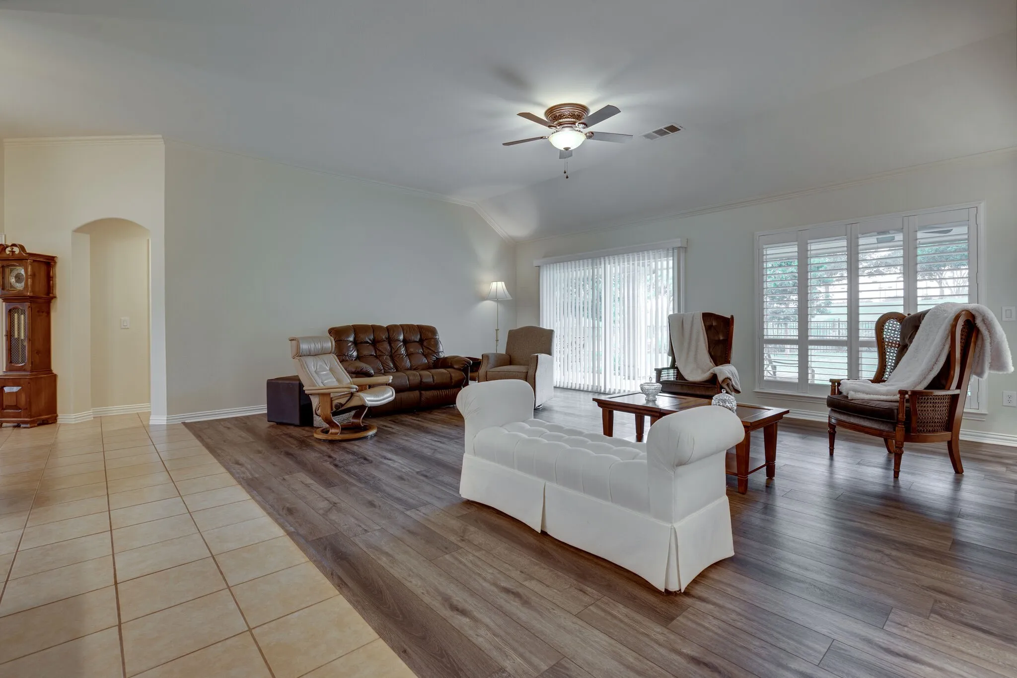 Single Family Residence For Rent in Denton County , 9600 Colbert Cove, Denton, Texas 76207, 2 Bedroom, 2 Bathroom, 2 Garage spaces, 1,845 Sqft, built in 2005, mls#21383306, Real Estate Agent in Denton, Homes For Rent in Denton county, Homes For Rent in Denton, Realtor in Denton Texas, Real Estate Brokerage Independent Realty Texas, Luminita Cordes Realtor