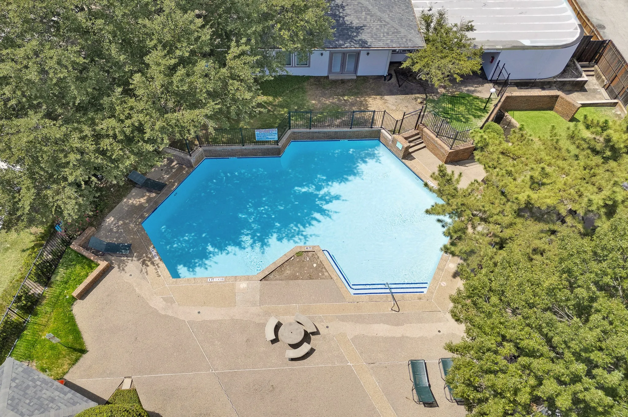 Townhouse For Sale in Dallas County , 13640 Flagstone Lane, Dallas, Texas 75240, 2 Bedroom, 2 Bathroom, Garage spaces, 1,200 Sqft, built in 1970, mls#21376076, Real Estate Agent in Dallas, Homes For Sale in Dallas county, Homes For Sale in Dallas, Realtor in Dallas Texas, Real Estate Brokerage Independent Realty Texas, Luminita Cordes Realtor