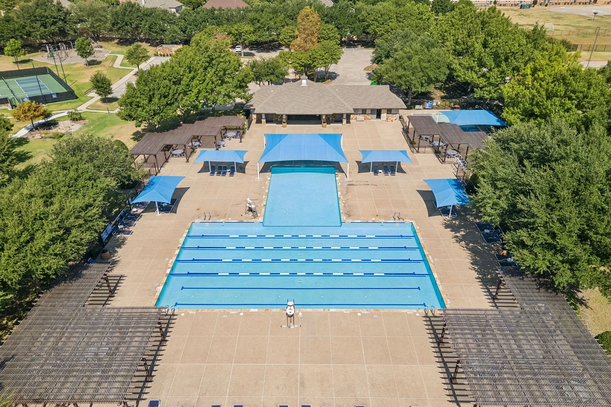 Single Family Residence For Sale in Collin County , 5009 Quail Creek Drive, Mc Kinney, Texas 75072, 4 Bedroom, 3 Bathroom, 2 Garage spaces, 2,238 Sqft, built in 1993, mls#21374445, Real Estate Agent in Mc Kinney, Homes For Sale in Collin county, Homes For Sale in Mc Kinney, Realtor in Mc Kinney Texas, Real Estate Brokerage Independent Realty Texas, Luminita Cordes Realtor
