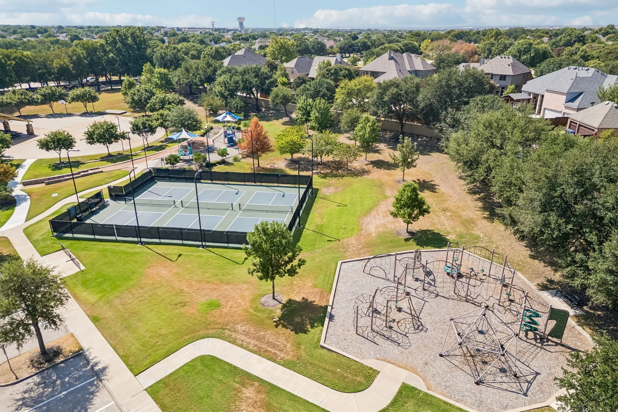 Single Family Residence For Sale in Collin County , 5009 Quail Creek Drive, Mc Kinney, Texas 75072, 4 Bedroom, 3 Bathroom, 2 Garage spaces, 2,238 Sqft, built in 1993, mls#21374445, Real Estate Agent in Mc Kinney, Homes For Sale in Collin county, Homes For Sale in Mc Kinney, Realtor in Mc Kinney Texas, Real Estate Brokerage Independent Realty Texas, Luminita Cordes Realtor