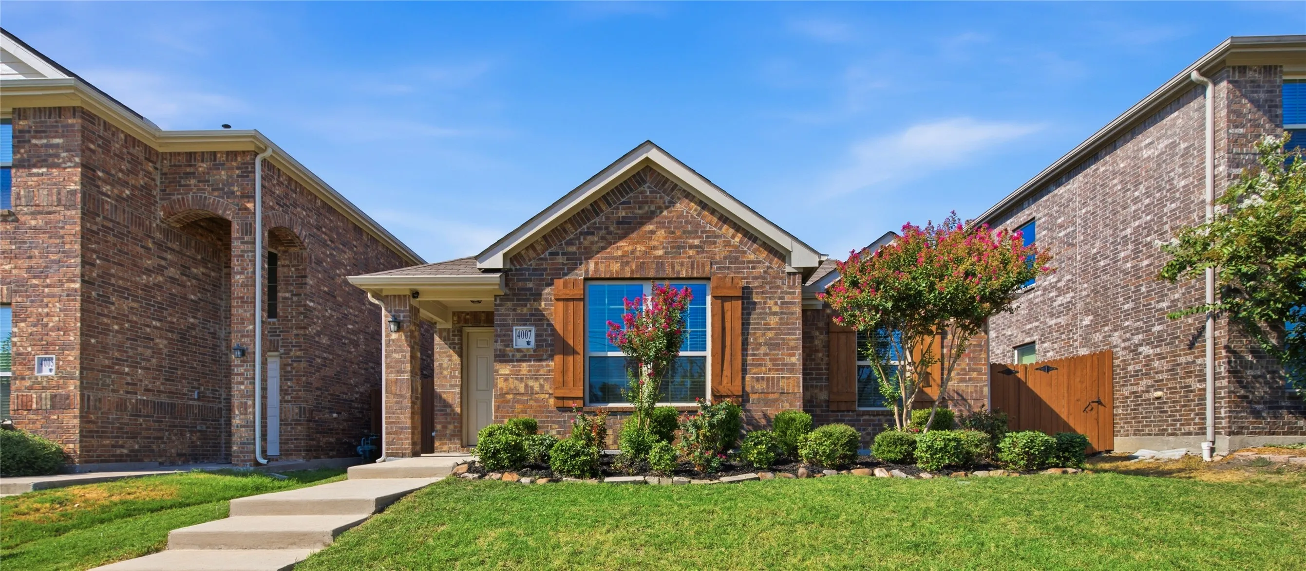 Single Family Residence For Sale in Kaufman County , 4007 Springfield Lane, Heartland, Texas 75126, 3 Bedroom, 2 Bathroom, 2 Garage spaces, 1,370 Sqft, built in 2019, mls#21380397, Real Estate Agent in Heartland, Homes For Sale in Kaufman county, Homes For Sale in Heartland, Realtor in Heartland Texas, Real Estate Brokerage Independent Realty Texas, Luminita Cordes Realtor