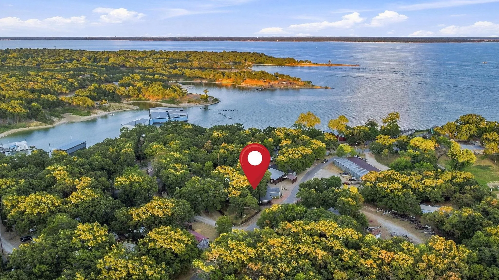 Mobile Home For Sale in Grayson County , 82 Outdrive Circle, Pottsboro, Texas 75076, 3 Bedroom, 2 Bathroom, Garage spaces, 2,000 Sqft, built in 2014, mls#21379412, Real Estate Agent in Pottsboro, Homes For Sale in Grayson county, Homes For Sale in Pottsboro, Realtor in Pottsboro Texas, Real Estate Brokerage Independent Realty Texas, Luminita Cordes Realtor