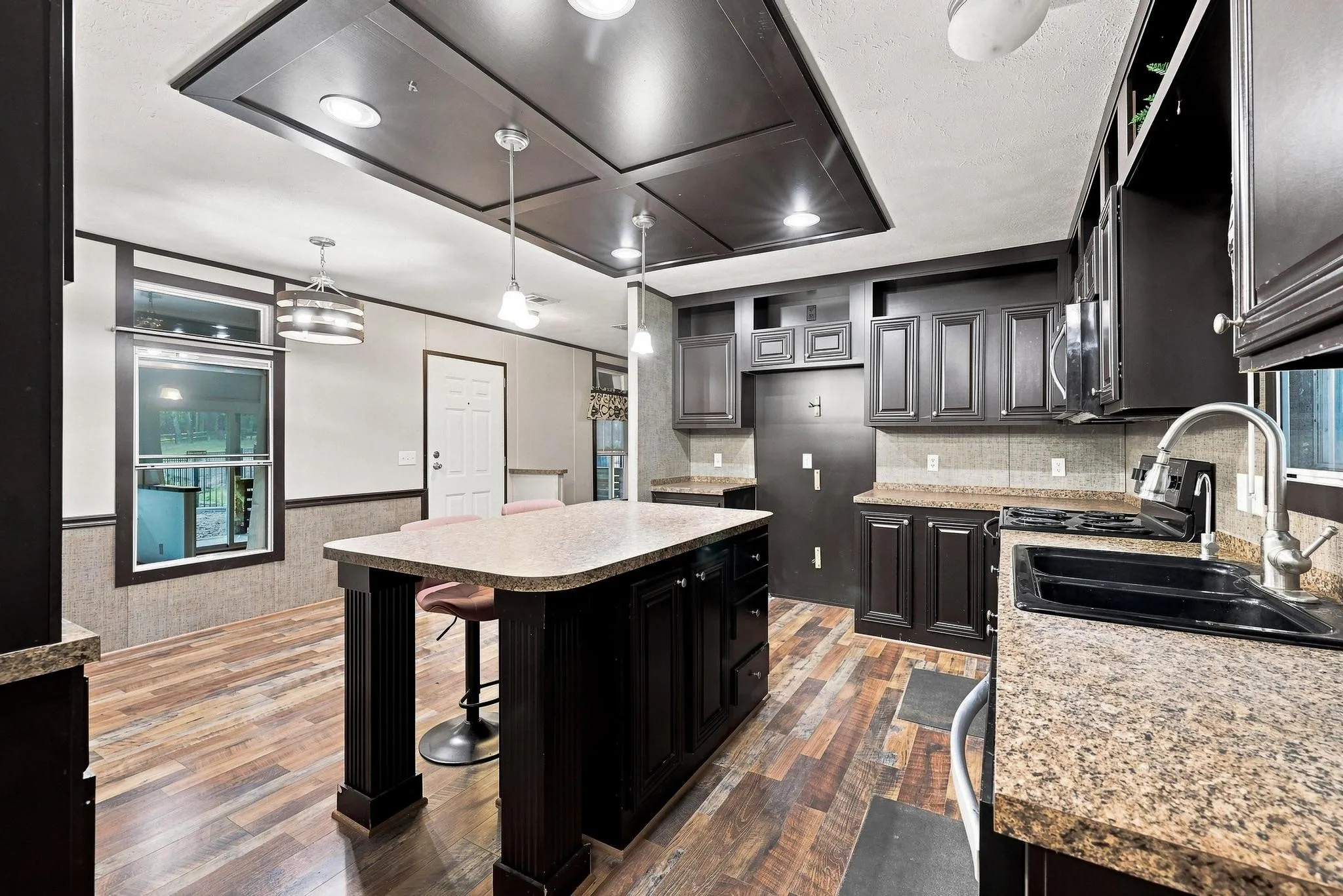 Mobile Home For Sale in Grayson County , 82 Outdrive Circle, Pottsboro, Texas 75076, 3 Bedroom, 2 Bathroom, Garage spaces, 2,000 Sqft, built in 2014, mls#21379412, Real Estate Agent in Pottsboro, Homes For Sale in Grayson county, Homes For Sale in Pottsboro, Realtor in Pottsboro Texas, Real Estate Brokerage Independent Realty Texas, Luminita Cordes Realtor