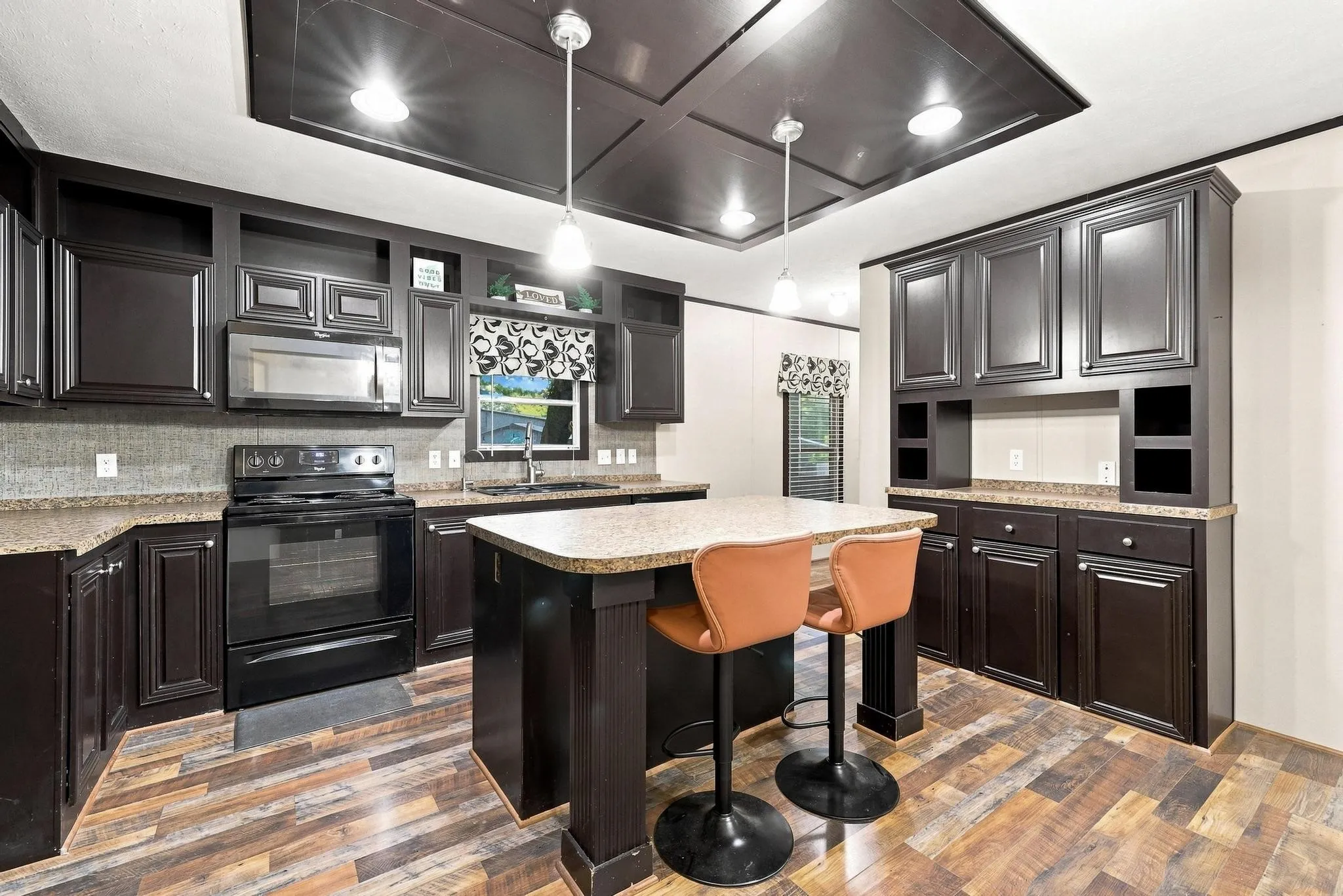 Mobile Home For Sale in Grayson County , 82 Outdrive Circle, Pottsboro, Texas 75076, 3 Bedroom, 2 Bathroom, Garage spaces, 2,000 Sqft, built in 2014, mls#21379412, Real Estate Agent in Pottsboro, Homes For Sale in Grayson county, Homes For Sale in Pottsboro, Realtor in Pottsboro Texas, Real Estate Brokerage Independent Realty Texas, Luminita Cordes Realtor