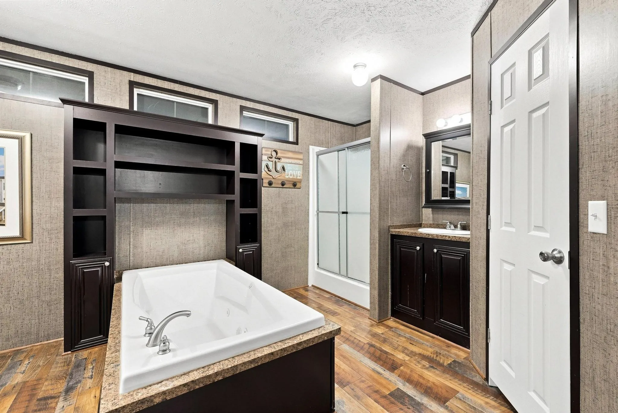 Mobile Home For Sale in Grayson County , 82 Outdrive Circle, Pottsboro, Texas 75076, 3 Bedroom, 2 Bathroom, Garage spaces, 2,000 Sqft, built in 2014, mls#21379412, Real Estate Agent in Pottsboro, Homes For Sale in Grayson county, Homes For Sale in Pottsboro, Realtor in Pottsboro Texas, Real Estate Brokerage Independent Realty Texas, Luminita Cordes Realtor