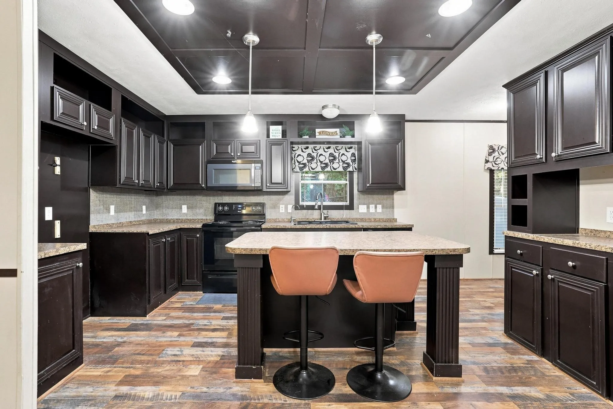 Mobile Home For Sale in Grayson County , 82 Outdrive Circle, Pottsboro, Texas 75076, 3 Bedroom, 2 Bathroom, Garage spaces, 2,000 Sqft, built in 2014, mls#21379412, Real Estate Agent in Pottsboro, Homes For Sale in Grayson county, Homes For Sale in Pottsboro, Realtor in Pottsboro Texas, Real Estate Brokerage Independent Realty Texas, Luminita Cordes Realtor