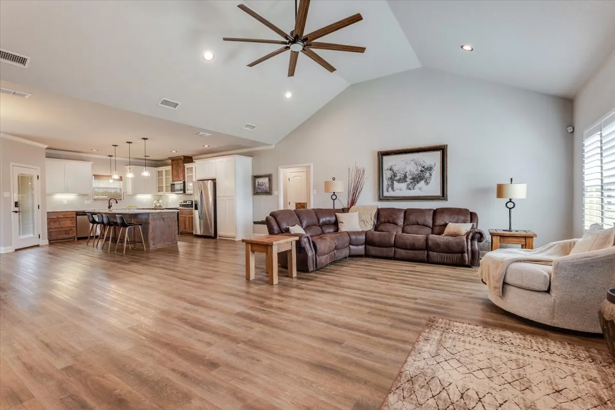 Farm For Sale in Erath County , 335 Remuda Trail, Stephenville, Texas 76401, 3 Bedroom, 2 Bathroom, 2 Garage spaces, 2,093 Sqft, built in 2020, mls#21383583, Real Estate Agent in Stephenville, Homes For Sale in Erath county, Homes For Sale in Stephenville, Realtor in Stephenville Texas, Real Estate Brokerage Independent Realty Texas, Luminita Cordes Realtor