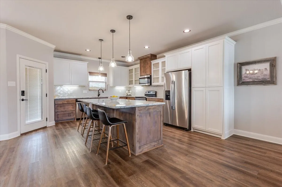 Farm For Sale in Erath County , 335 Remuda Trail, Stephenville, Texas 76401, 3 Bedroom, 2 Bathroom, 2 Garage spaces, 2,093 Sqft, built in 2020, mls#21383583, Real Estate Agent in Stephenville, Homes For Sale in Erath county, Homes For Sale in Stephenville, Realtor in Stephenville Texas, Real Estate Brokerage Independent Realty Texas, Luminita Cordes Realtor