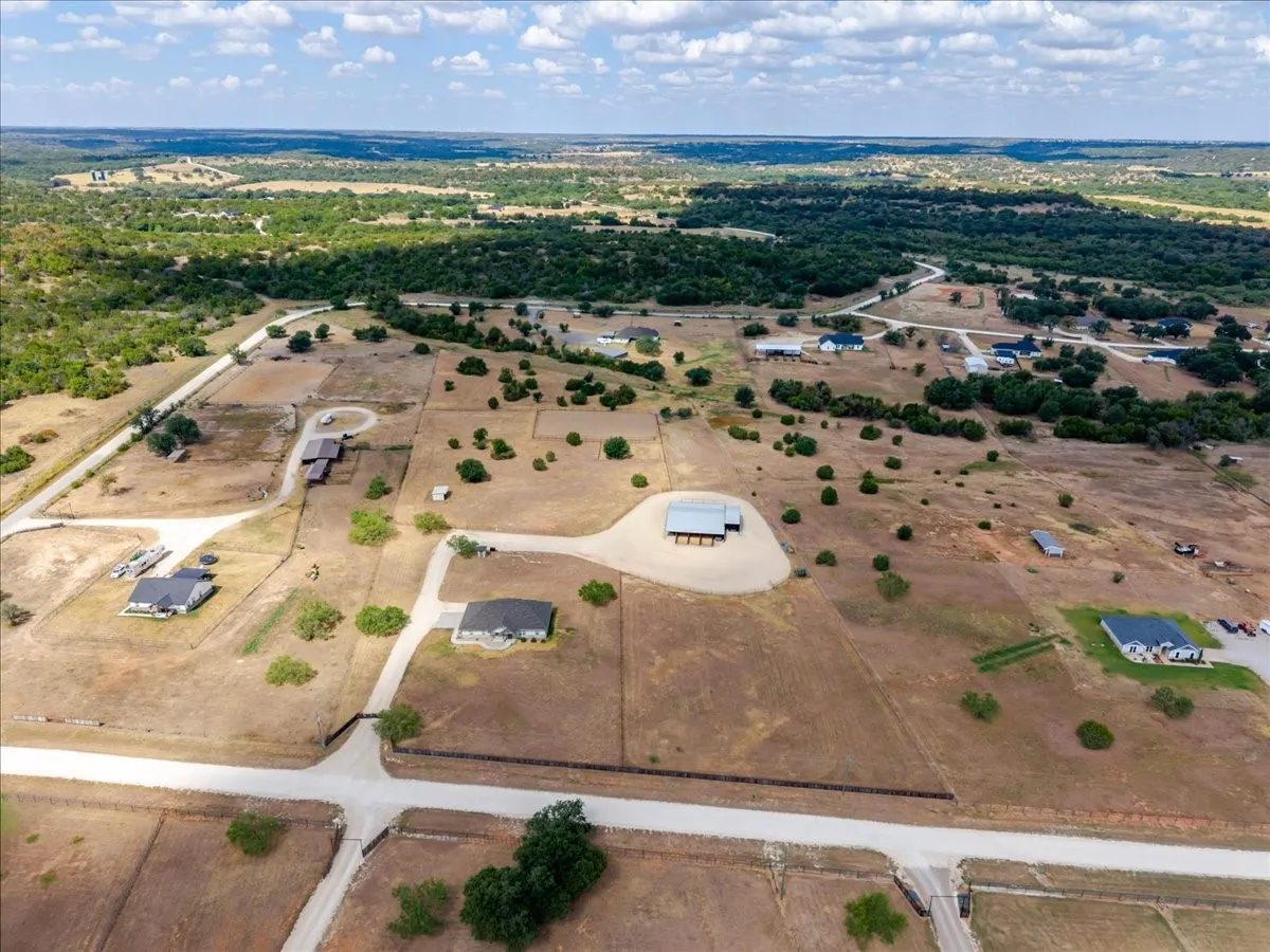 Farm For Sale in Erath County , 335 Remuda Trail, Stephenville, Texas 76401, 3 Bedroom, 2 Bathroom, 2 Garage spaces, 2,093 Sqft, built in 2020, mls#21383583, Real Estate Agent in Stephenville, Homes For Sale in Erath county, Homes For Sale in Stephenville, Realtor in Stephenville Texas, Real Estate Brokerage Independent Realty Texas, Luminita Cordes Realtor