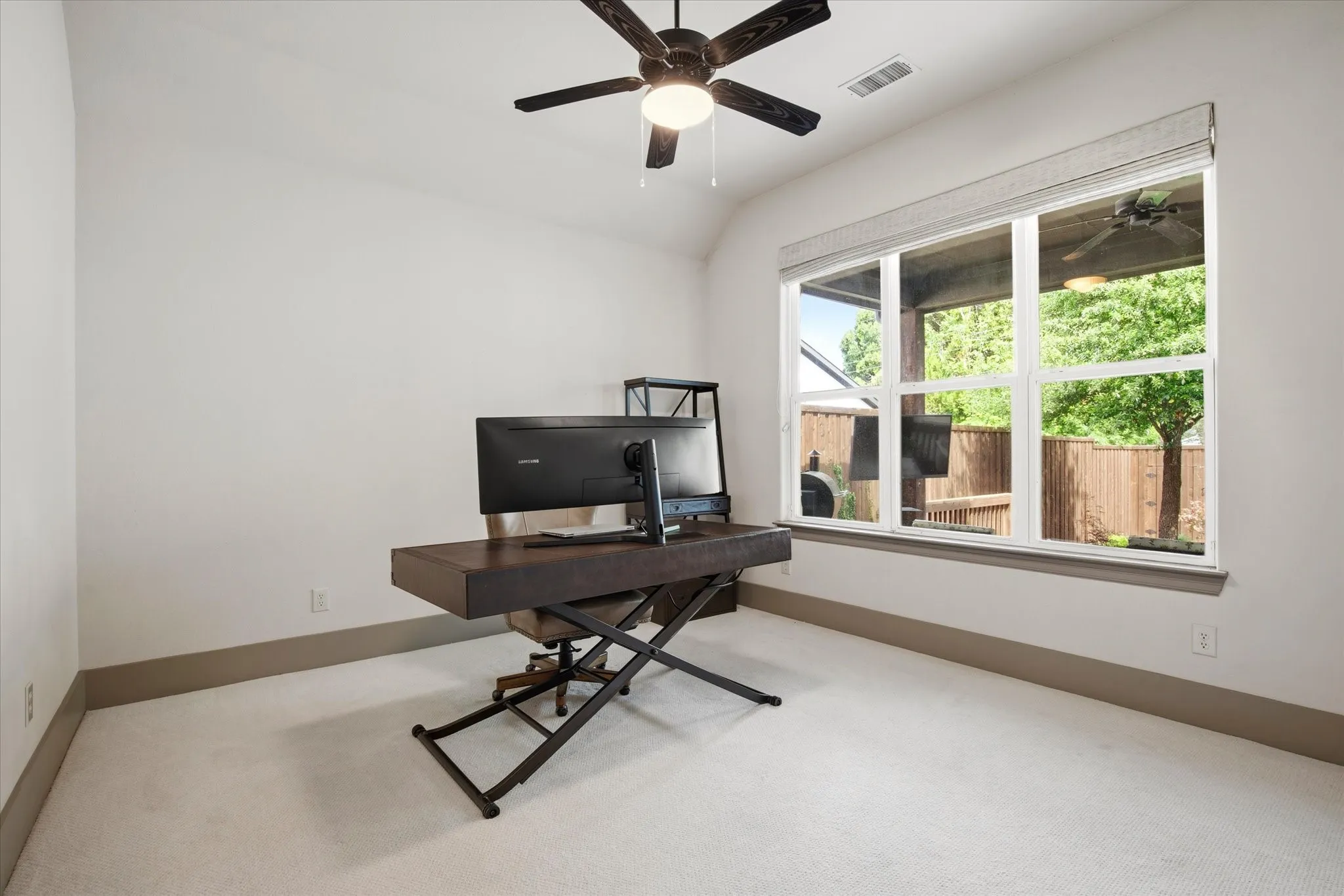 Single Family Residence For Sale in Dallas County , 2627 Mount View Drive, Farmers Branch, Texas 75234, 4 Bedroom, 4 Bathroom, 2 Garage spaces, 3,003 Sqft, built in 2014, mls#21383555, Real Estate Agent in Farmers Branch, Homes For Sale in Dallas county, Homes For Sale in Farmers Branch, Realtor in Farmers Branch Texas, Real Estate Brokerage Independent Realty Texas, Luminita Cordes Realtor
