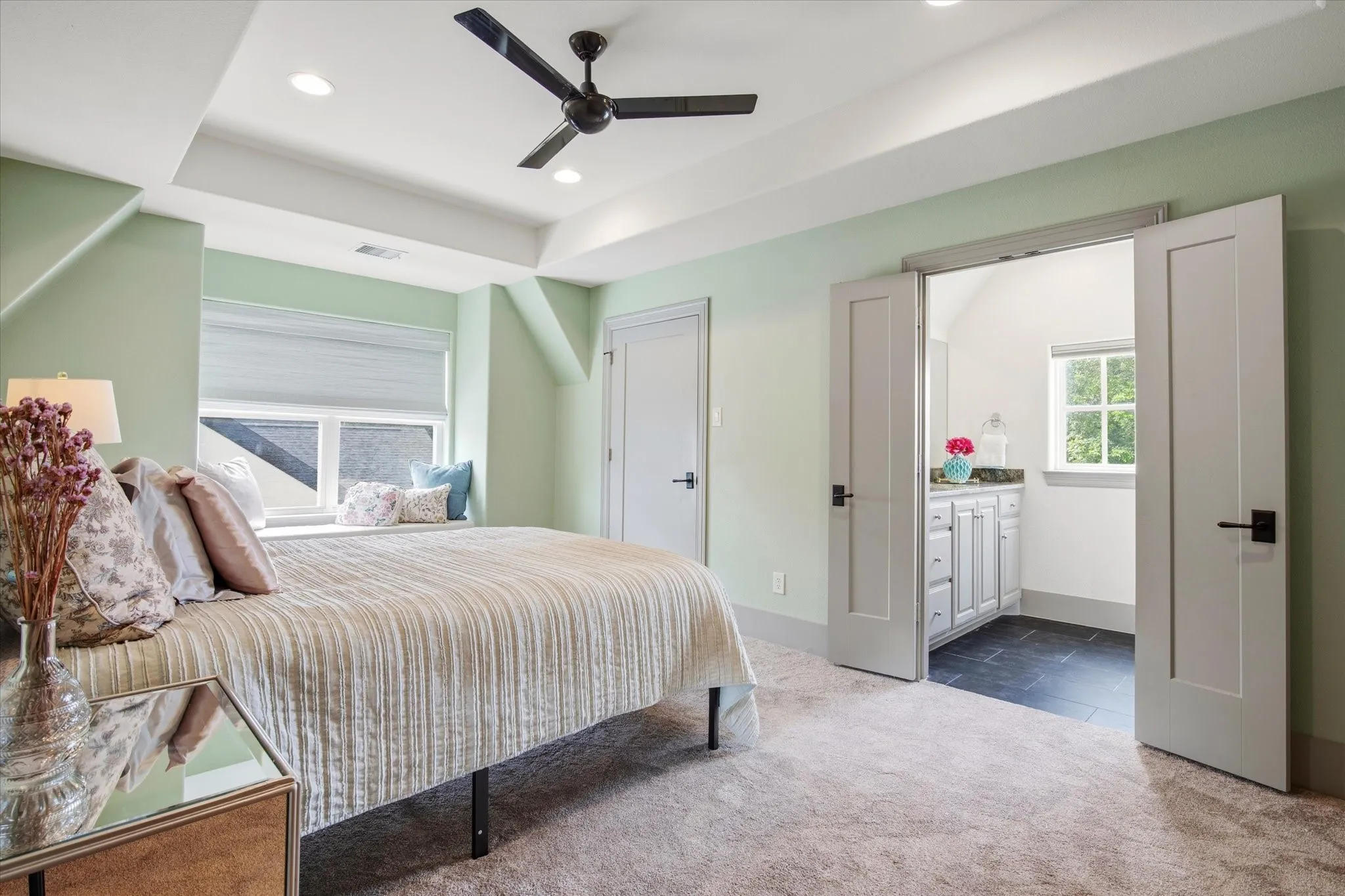 Single Family Residence For Sale in Dallas County , 2627 Mount View Drive, Farmers Branch, Texas 75234, 4 Bedroom, 4 Bathroom, 2 Garage spaces, 3,003 Sqft, built in 2014, mls#21383555, Real Estate Agent in Farmers Branch, Homes For Sale in Dallas county, Homes For Sale in Farmers Branch, Realtor in Farmers Branch Texas, Real Estate Brokerage Independent Realty Texas, Luminita Cordes Realtor