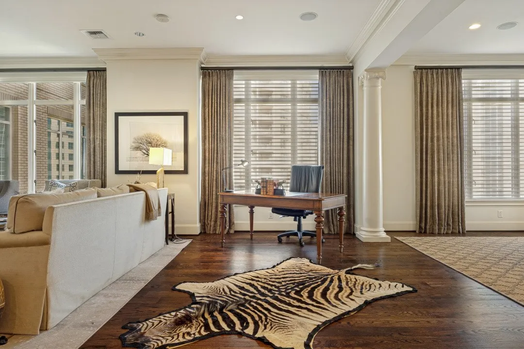 Condominium For Sale in Dallas County , 2525 N Pearl Street 1207, Dallas, Texas 75201, 2 Bedroom, 3 Bathroom, 2 Garage spaces, 2,412 Sqft, built in 2005, mls#21382536, Real Estate Agent in Dallas, Homes For Sale in Dallas county, Homes For Sale in Dallas, Realtor in Dallas Texas, Real Estate Brokerage Independent Realty Texas, Luminita Cordes Realtor