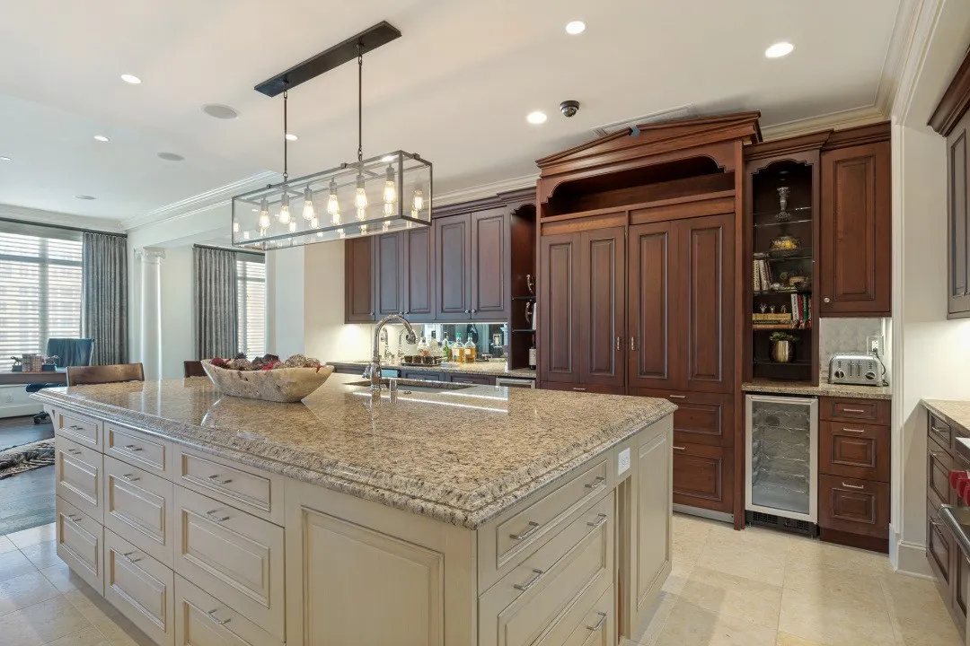Condominium For Sale in Dallas County , 2525 N Pearl Street 1207, Dallas, Texas 75201, 2 Bedroom, 3 Bathroom, 2 Garage spaces, 2,412 Sqft, built in 2005, mls#21382536, Real Estate Agent in Dallas, Homes For Sale in Dallas county, Homes For Sale in Dallas, Realtor in Dallas Texas, Real Estate Brokerage Independent Realty Texas, Luminita Cordes Realtor