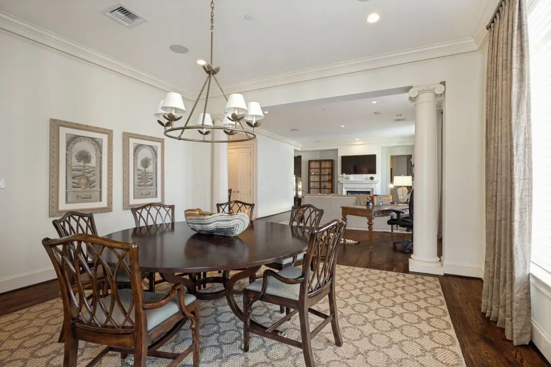 Condominium For Sale in Dallas County , 2525 N Pearl Street 1207, Dallas, Texas 75201, 2 Bedroom, 3 Bathroom, 2 Garage spaces, 2,412 Sqft, built in 2005, mls#21382536, Real Estate Agent in Dallas, Homes For Sale in Dallas county, Homes For Sale in Dallas, Realtor in Dallas Texas, Real Estate Brokerage Independent Realty Texas, Luminita Cordes Realtor