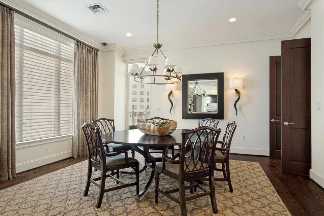 Condominium For Sale in Dallas County , 2525 N Pearl Street 1207, Dallas, Texas 75201, 2 Bedroom, 3 Bathroom, 2 Garage spaces, 2,412 Sqft, built in 2005, mls#21382536, Real Estate Agent in Dallas, Homes For Sale in Dallas county, Homes For Sale in Dallas, Realtor in Dallas Texas, Real Estate Brokerage Independent Realty Texas, Luminita Cordes Realtor