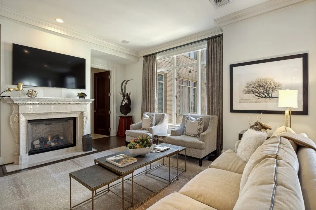 Condominium For Sale in Dallas County , 2525 N Pearl Street 1207, Dallas, Texas 75201, 2 Bedroom, 3 Bathroom, 2 Garage spaces, 2,412 Sqft, built in 2005, mls#21382536, Real Estate Agent in Dallas, Homes For Sale in Dallas county, Homes For Sale in Dallas, Realtor in Dallas Texas, Real Estate Brokerage Independent Realty Texas, Luminita Cordes Realtor
