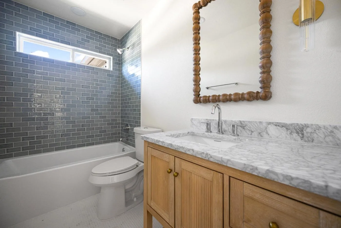 Single Family Residence For Sale in Tarrant County , 445 Chesapeake Lane, Southlake, Texas 76092, 6 Bedroom, 4 Bathroom, 3 Garage spaces, 4,013 Sqft, built in 2001, mls#21372045, Real Estate Agent in Southlake, Homes For Sale in Tarrant county, Homes For Sale in Southlake, Realtor in Southlake Texas, Real Estate Brokerage Independent Realty Texas, Luminita Cordes Realtor