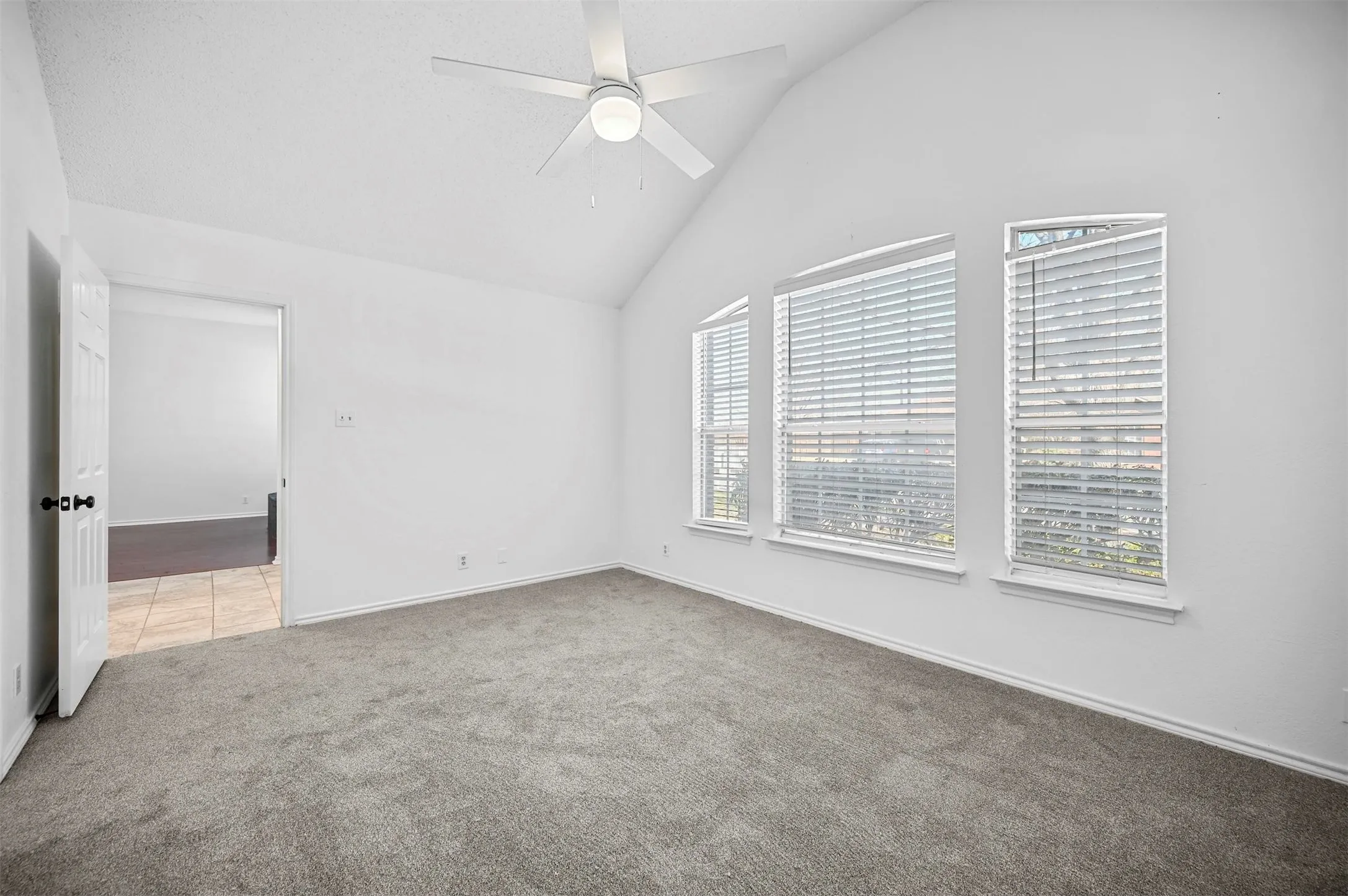 Single Family Residence For Rent in Denton County , 2114 Lattimore Street, Denton, Texas 76209, 3 Bedroom, 2 Bathroom, 2 Garage spaces, 1,441 Sqft, built in 1991, mls#21382829, Real Estate Agent in Denton, Homes For Rent in Denton county, Homes For Rent in Denton, Realtor in Denton Texas, Real Estate Brokerage Independent Realty Texas, Luminita Cordes Realtor