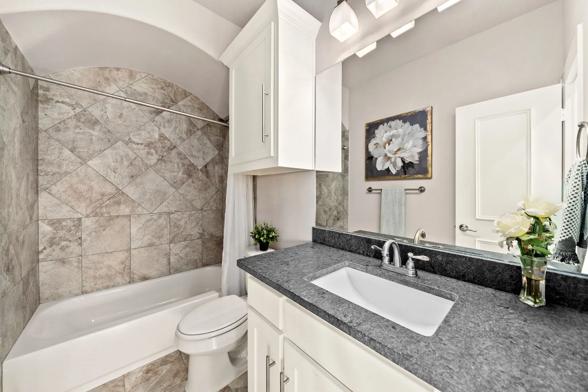 Single Family Residence For Sale in Collin County , 1400 Buckskin Trail, Prosper, Texas 75078, 5 Bedroom, 4 Bathroom, 3 Garage spaces, 5,065 Sqft, built in 2016, mls#21381234, Real Estate Agent in Prosper, Homes For Sale in Collin county, Homes For Sale in Prosper, Realtor in Prosper Texas, Real Estate Brokerage Independent Realty Texas, Luminita Cordes Realtor