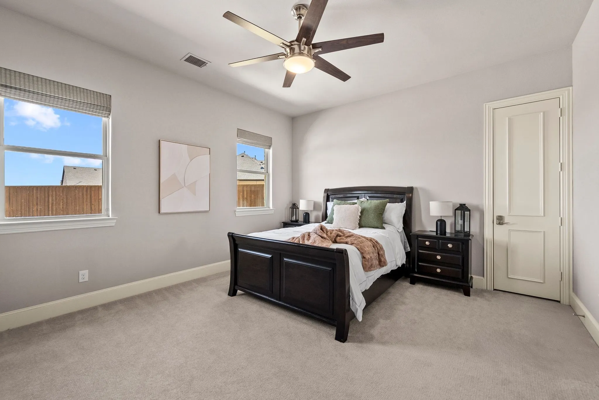 Single Family Residence For Sale in Collin County , 1400 Buckskin Trail, Prosper, Texas 75078, 5 Bedroom, 4 Bathroom, 3 Garage spaces, 5,065 Sqft, built in 2016, mls#21381234, Real Estate Agent in Prosper, Homes For Sale in Collin county, Homes For Sale in Prosper, Realtor in Prosper Texas, Real Estate Brokerage Independent Realty Texas, Luminita Cordes Realtor
