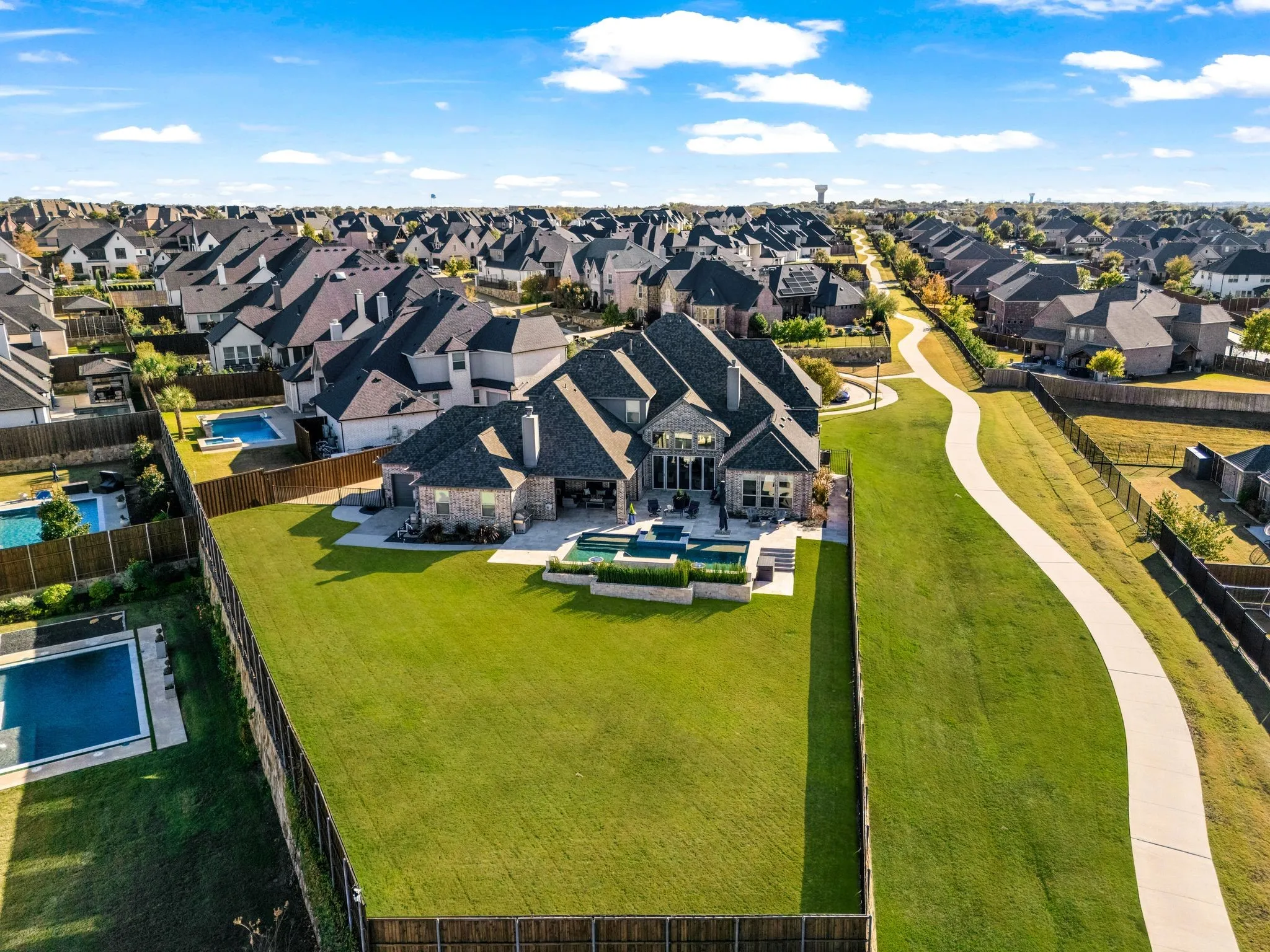 Single Family Residence For Sale in Collin County , 1400 Buckskin Trail, Prosper, Texas 75078, 5 Bedroom, 4 Bathroom, 3 Garage spaces, 5,065 Sqft, built in 2016, mls#21381234, Real Estate Agent in Prosper, Homes For Sale in Collin county, Homes For Sale in Prosper, Realtor in Prosper Texas, Real Estate Brokerage Independent Realty Texas, Luminita Cordes Realtor