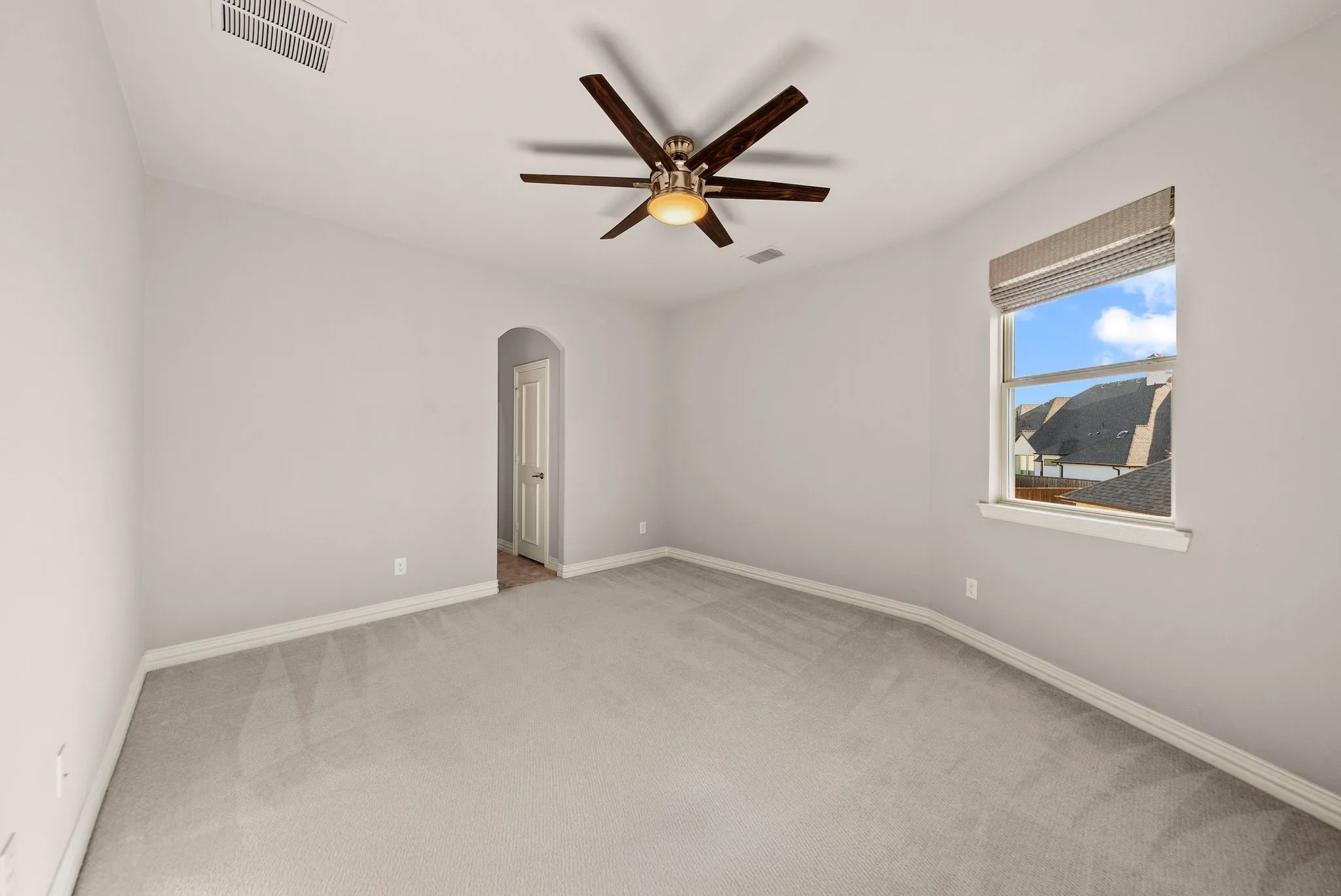 Single Family Residence For Sale in Collin County , 1400 Buckskin Trail, Prosper, Texas 75078, 5 Bedroom, 4 Bathroom, 3 Garage spaces, 5,065 Sqft, built in 2016, mls#21381234, Real Estate Agent in Prosper, Homes For Sale in Collin county, Homes For Sale in Prosper, Realtor in Prosper Texas, Real Estate Brokerage Independent Realty Texas, Luminita Cordes Realtor