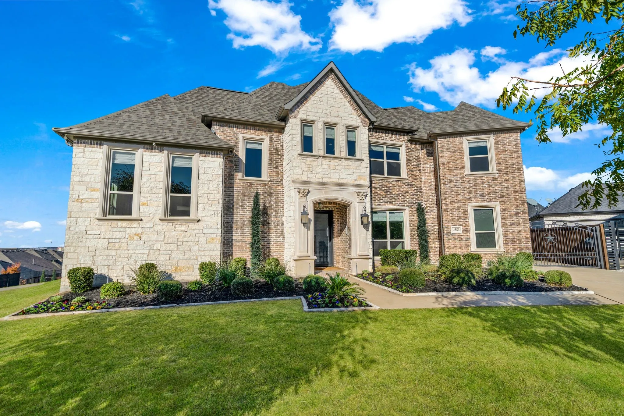 Single Family Residence For Sale in Collin County , 1400 Buckskin Trail, Prosper, Texas 75078, 5 Bedroom, 4 Bathroom, 3 Garage spaces, 5,065 Sqft, built in 2016, mls#21381234, Real Estate Agent in Prosper, Homes For Sale in Collin county, Homes For Sale in Prosper, Realtor in Prosper Texas, Real Estate Brokerage Independent Realty Texas, Luminita Cordes Realtor