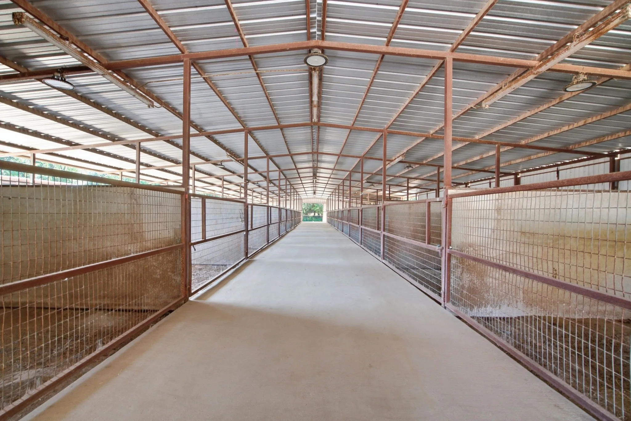 Barn #5 with 26 Stalls
