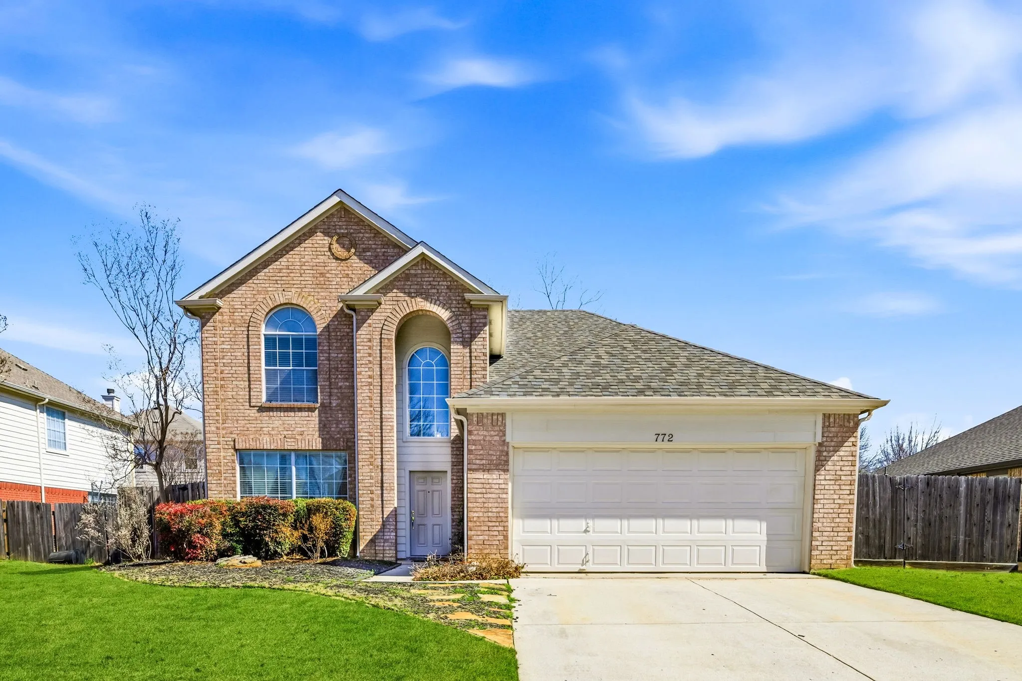 Single Family Residence For Sale in Denton County , 772 Poplar Court, Lake Dallas, Texas 75065, 4 Bedroom, 3 Bathroom, 2 Garage spaces, 2,450 Sqft, built in 1996, mls#21379122, Real Estate Agent in Lake Dallas, Homes For Sale in Denton county, Homes For Sale in Lake Dallas, Realtor in Lake Dallas Texas, Real Estate Brokerage Independent Realty Texas, Luminita Cordes Realtor