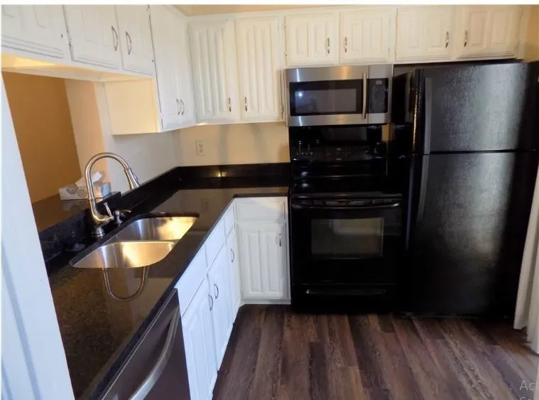 Townhouse For Rent in Dallas County , 14800 Enterprise Drive 18A, Farmers Branch, Texas 75234, 2 Bedroom, 2 Bathroom, Garage spaces, 936 Sqft, built in 1981, mls#21384144, Real Estate Agent in Farmers Branch, Homes For Rent in Dallas county, Homes For Rent in Farmers Branch, Realtor in Farmers Branch Texas, Real Estate Brokerage Independent Realty Texas, Luminita Cordes Realtor