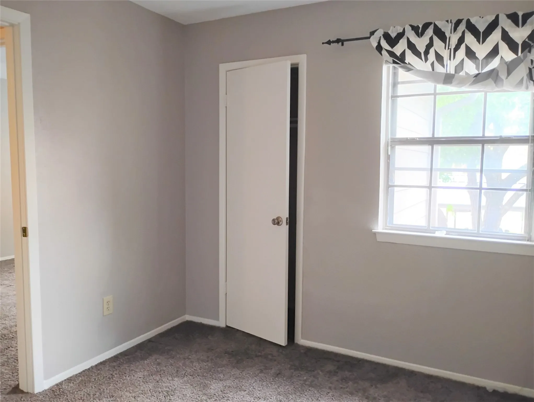 2nd bedroom, upstairs