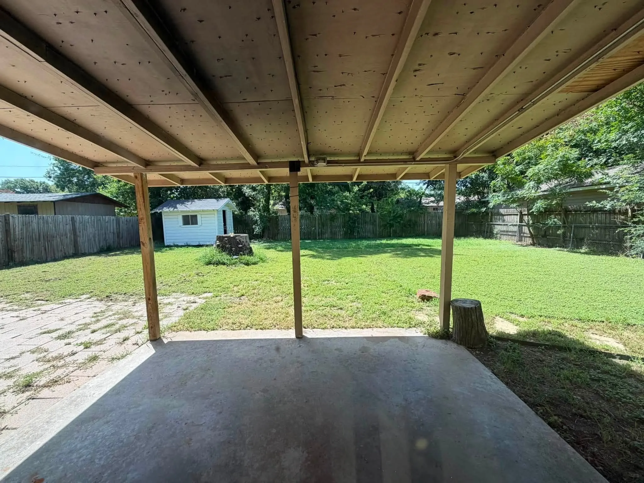 Single Family Residence For Rent in Navarro County , 2315 W Park Avenue, Corsicana, Texas 75110, 3 Bedroom, 2 Bathroom, 2 Garage spaces, 1,392 Sqft, built in 1966, mls#21344530, Real Estate Agent in Corsicana, Homes For Rent in Navarro county, Homes For Rent in Corsicana, Realtor in Corsicana Texas, Real Estate Brokerage Independent Realty Texas, Luminita Cordes Realtor