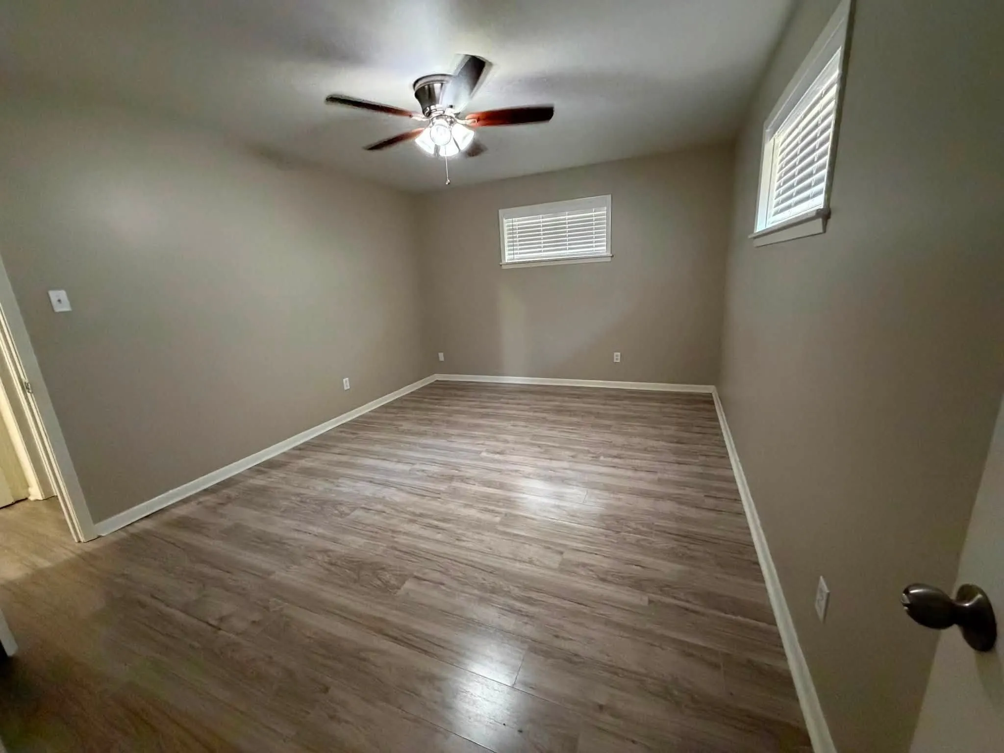 Single Family Residence For Rent in Navarro County , 2315 W Park Avenue, Corsicana, Texas 75110, 3 Bedroom, 2 Bathroom, 2 Garage spaces, 1,392 Sqft, built in 1966, mls#21344530, Real Estate Agent in Corsicana, Homes For Rent in Navarro county, Homes For Rent in Corsicana, Realtor in Corsicana Texas, Real Estate Brokerage Independent Realty Texas, Luminita Cordes Realtor