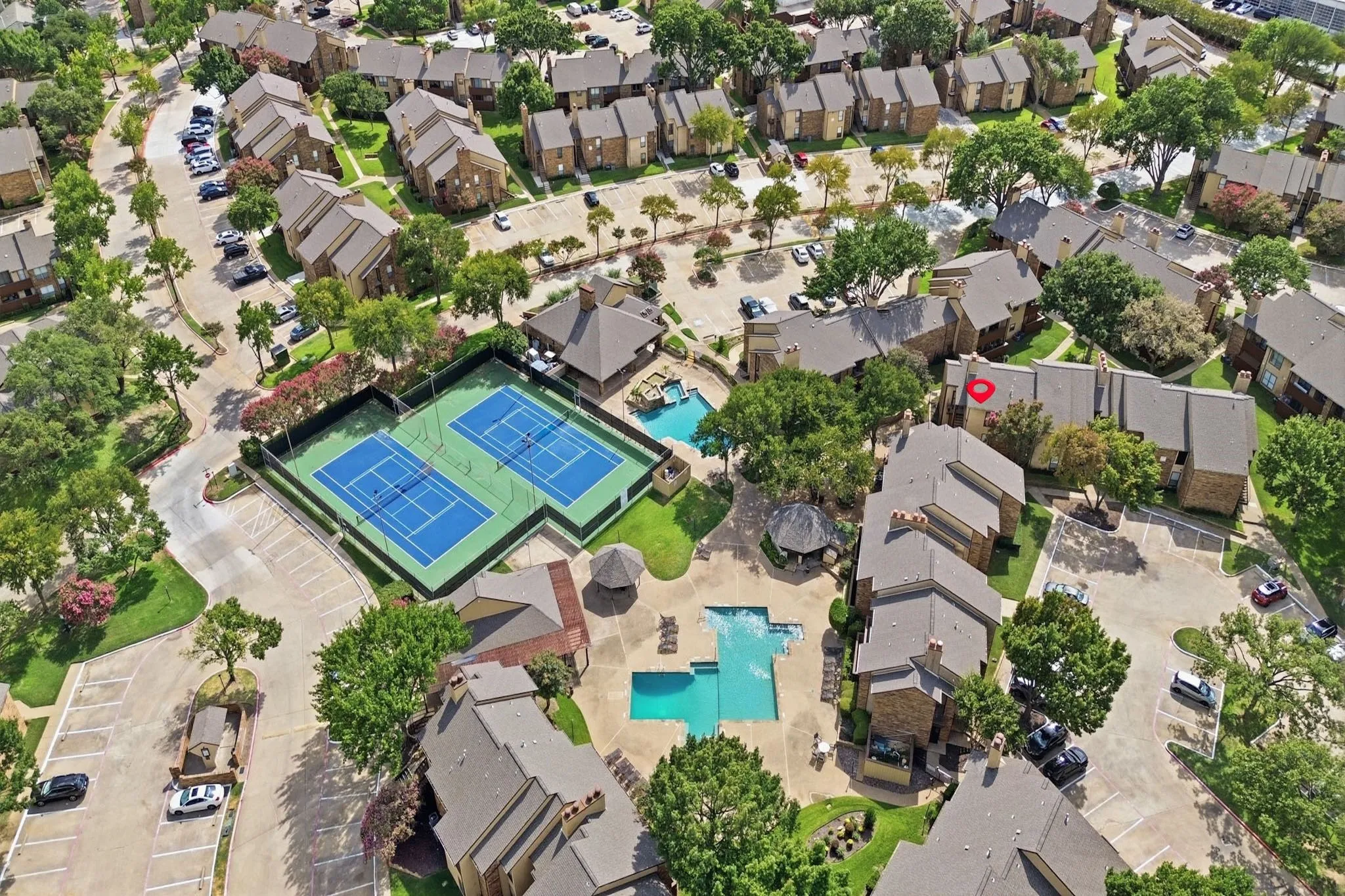 Condominium For Sale in Tarrant County , 1204 Horizon Trail 3410, Arlington, Texas 76011, 2 Bedroom, 2 Bathroom, Garage spaces, 1,025 Sqft, built in 1982, mls#21384054, Real Estate Agent in Arlington, Homes For Sale in Tarrant county, Homes For Sale in Arlington, Realtor in Arlington Texas, Real Estate Brokerage Independent Realty Texas, Luminita Cordes Realtor