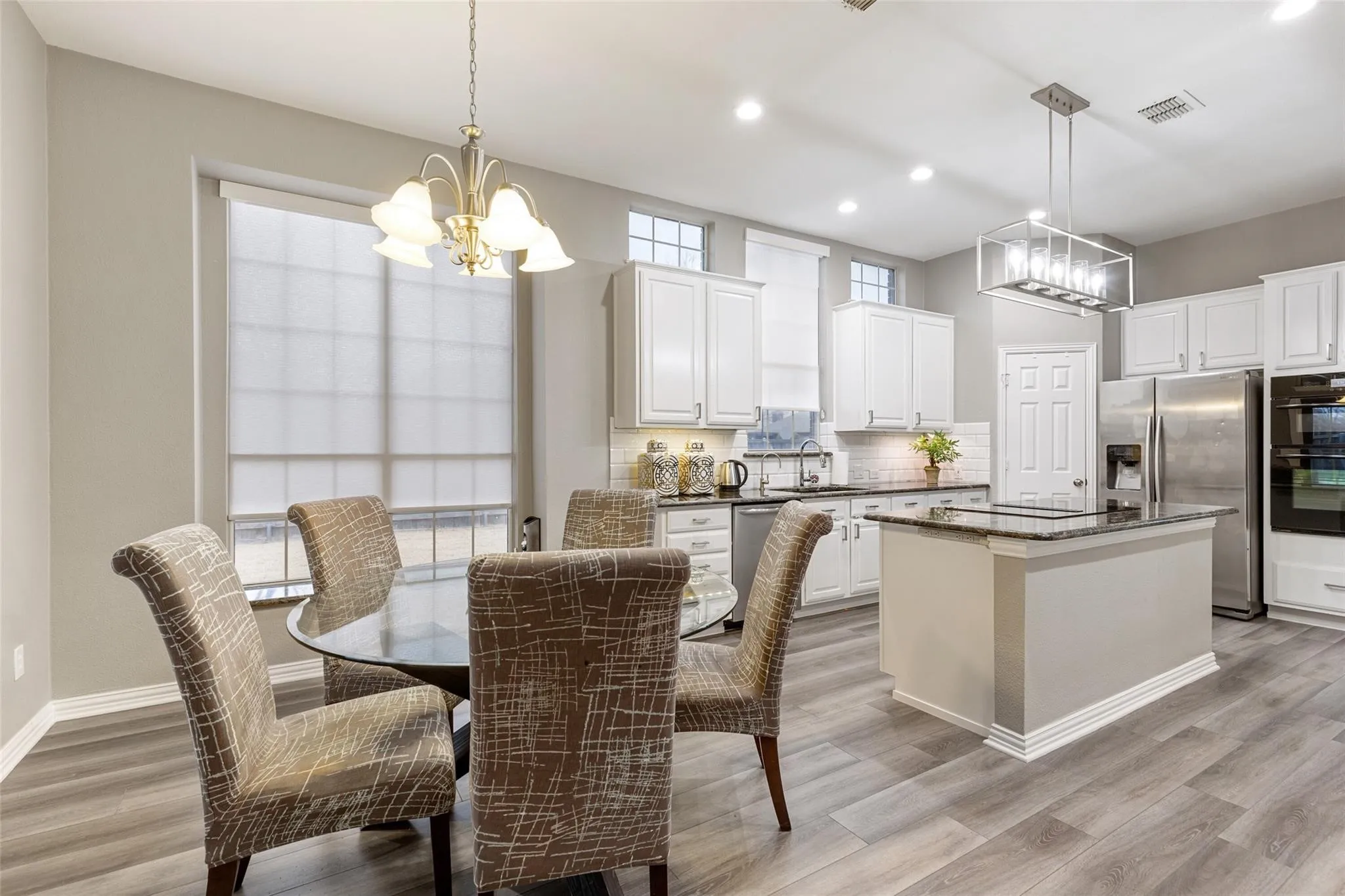 Single Family Residence For Sale in Collin County , 6009 Charleston Drive, Frisco, Texas 75035, 5 Bedroom, 4 Bathroom, 2 Garage spaces, 4,059 Sqft, built in 1993, mls#21384152, Real Estate Agent in Frisco, Homes For Sale in Collin county, Homes For Sale in Frisco, Realtor in Frisco Texas, Real Estate Brokerage Independent Realty Texas, Luminita Cordes Realtor