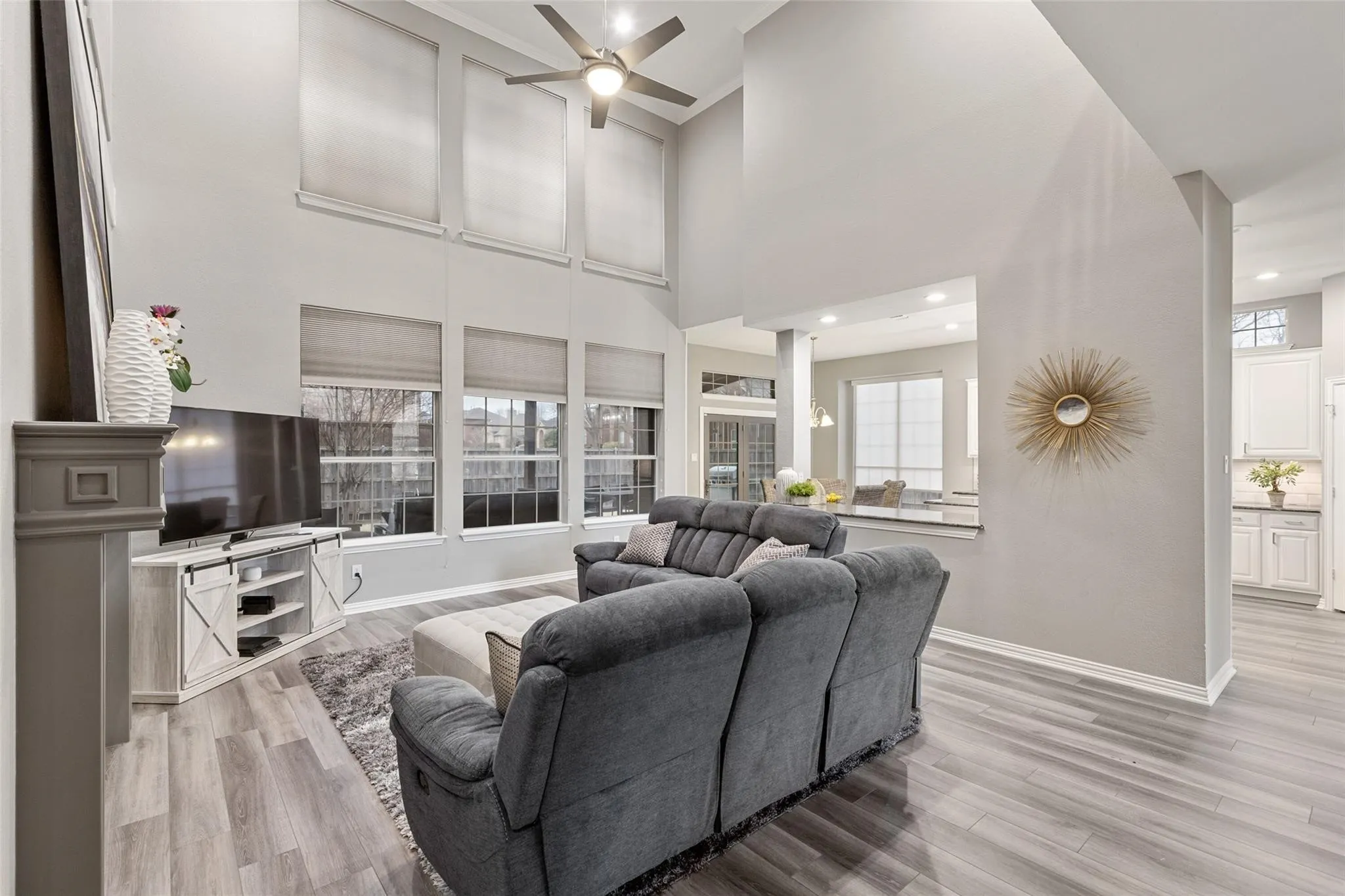 Single Family Residence For Sale in Collin County , 6009 Charleston Drive, Frisco, Texas 75035, 5 Bedroom, 4 Bathroom, 2 Garage spaces, 4,059 Sqft, built in 1993, mls#21384152, Real Estate Agent in Frisco, Homes For Sale in Collin county, Homes For Sale in Frisco, Realtor in Frisco Texas, Real Estate Brokerage Independent Realty Texas, Luminita Cordes Realtor