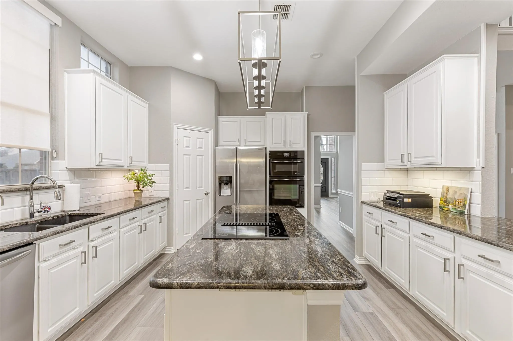 Single Family Residence For Sale in Collin County , 6009 Charleston Drive, Frisco, Texas 75035, 5 Bedroom, 4 Bathroom, 2 Garage spaces, 4,059 Sqft, built in 1993, mls#21384152, Real Estate Agent in Frisco, Homes For Sale in Collin county, Homes For Sale in Frisco, Realtor in Frisco Texas, Real Estate Brokerage Independent Realty Texas, Luminita Cordes Realtor