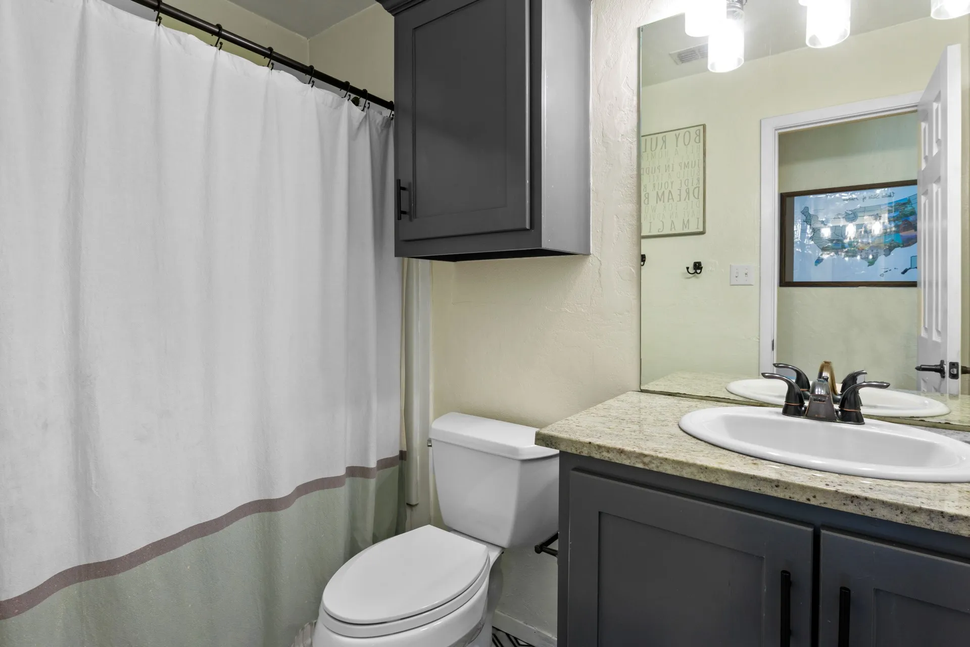 Single Family Residence For Sale in Titus County , 380 N Frontage Rd, Mt Pleasant, Texas 75455, 4 Bedroom, 2 Bathroom, Garage spaces, 1,728 Sqft, built in 1999, mls#21384155, Real Estate Agent in Mt Pleasant, Homes For Sale in Titus county, Homes For Sale in Mt Pleasant, Realtor in Mt Pleasant Texas, Real Estate Brokerage Independent Realty Texas, Luminita Cordes Realtor
