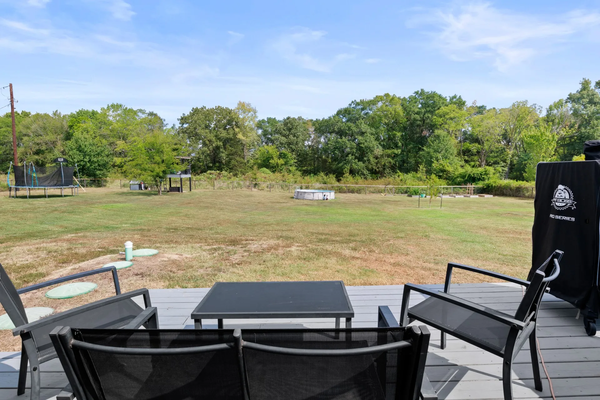 Single Family Residence For Sale in Titus County , 380 N Frontage Rd, Mt Pleasant, Texas 75455, 4 Bedroom, 2 Bathroom, Garage spaces, 1,728 Sqft, built in 1999, mls#21384155, Real Estate Agent in Mt Pleasant, Homes For Sale in Titus county, Homes For Sale in Mt Pleasant, Realtor in Mt Pleasant Texas, Real Estate Brokerage Independent Realty Texas, Luminita Cordes Realtor
