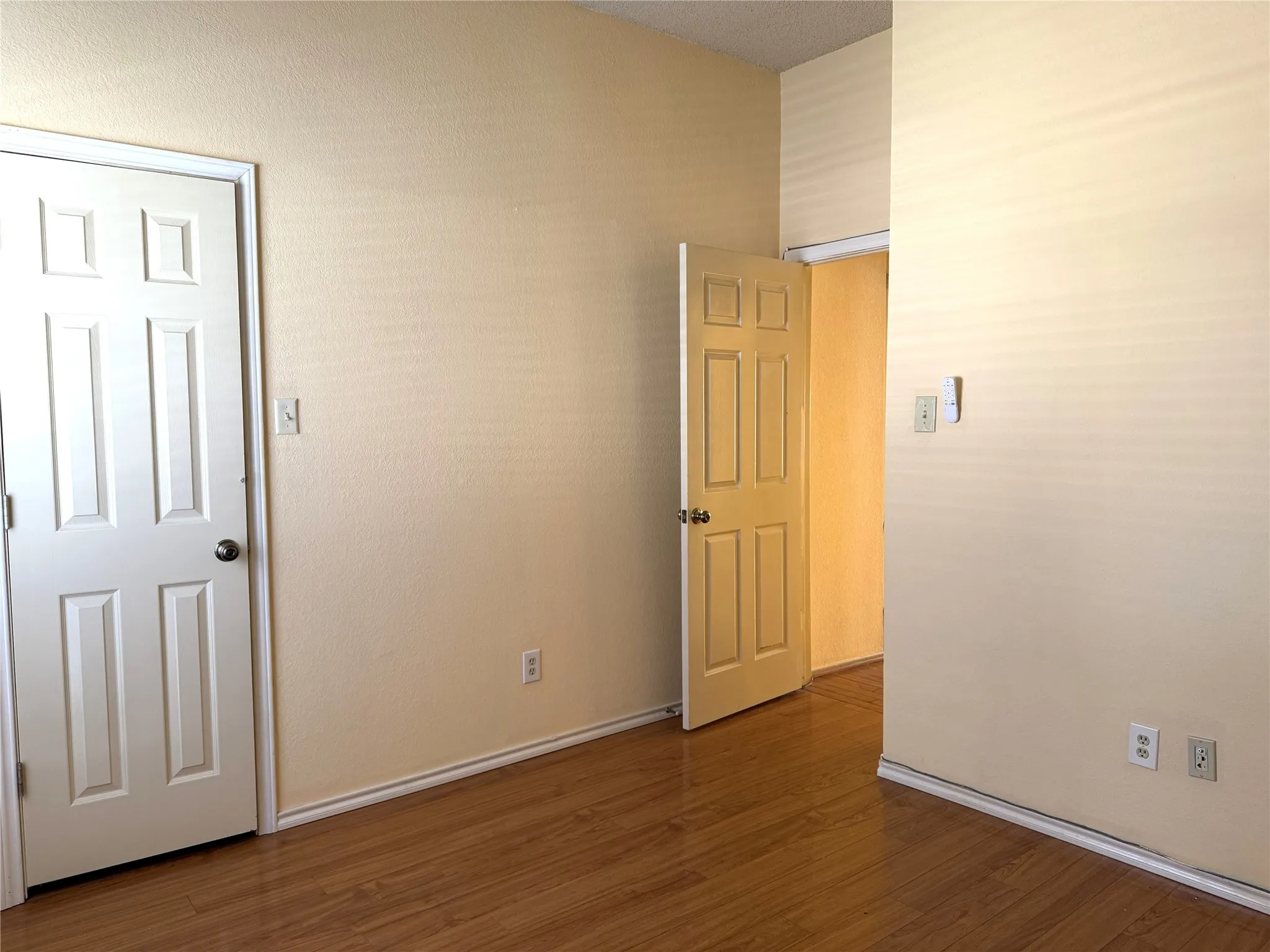 Single Family Residence For Sale in Dallas County , 653 Thompson Drive, Coppell, Texas 75019, 4 Bedroom, 2 Bathroom, 2 Garage spaces, 1,958 Sqft, built in 1986, mls#21383932, Real Estate Agent in Coppell, Homes For Sale in Dallas county, Homes For Sale in Coppell, Realtor in Coppell Texas, Real Estate Brokerage Independent Realty Texas, Luminita Cordes Realtor