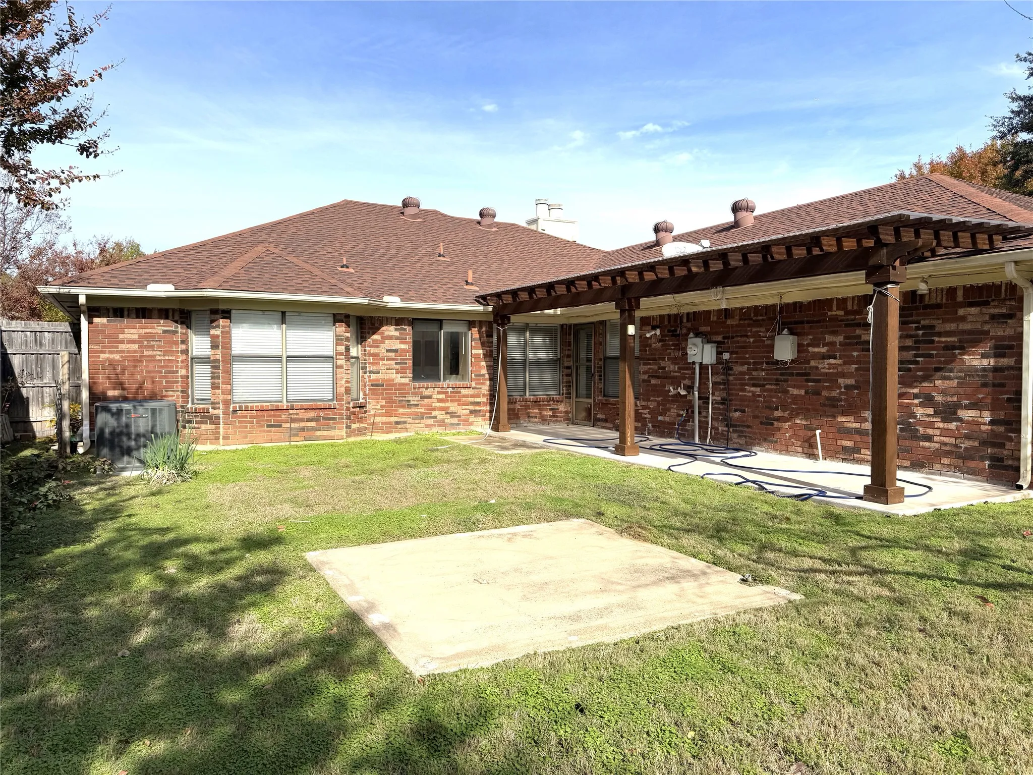 Single Family Residence For Sale in Dallas County , 653 Thompson Drive, Coppell, Texas 75019, 4 Bedroom, 2 Bathroom, 2 Garage spaces, 1,958 Sqft, built in 1986, mls#21383932, Real Estate Agent in Coppell, Homes For Sale in Dallas county, Homes For Sale in Coppell, Realtor in Coppell Texas, Real Estate Brokerage Independent Realty Texas, Luminita Cordes Realtor
