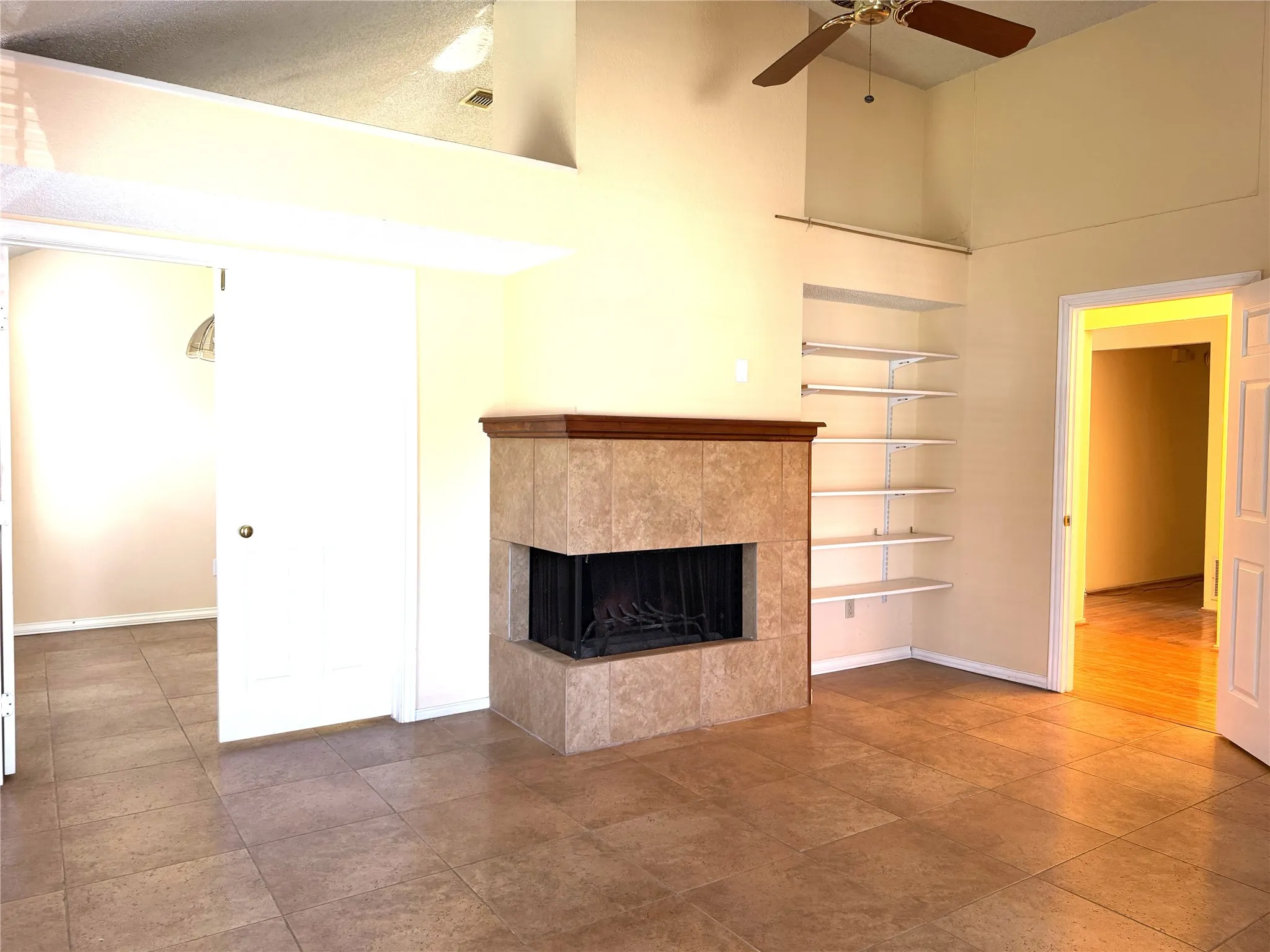 Single Family Residence For Sale in Dallas County , 653 Thompson Drive, Coppell, Texas 75019, 4 Bedroom, 2 Bathroom, 2 Garage spaces, 1,958 Sqft, built in 1986, mls#21383932, Real Estate Agent in Coppell, Homes For Sale in Dallas county, Homes For Sale in Coppell, Realtor in Coppell Texas, Real Estate Brokerage Independent Realty Texas, Luminita Cordes Realtor