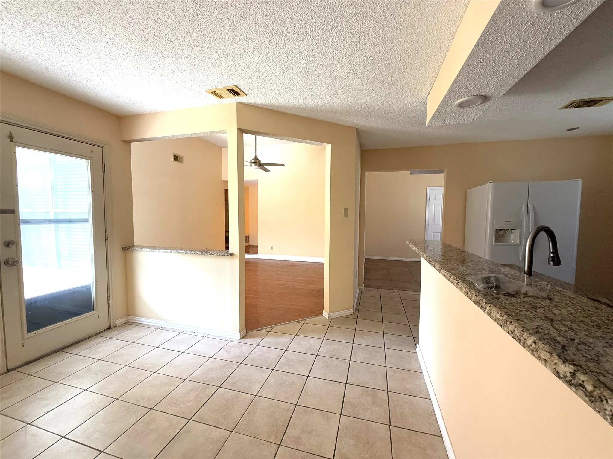 Single Family Residence For Sale in Dallas County , 653 Thompson Drive, Coppell, Texas 75019, 4 Bedroom, 2 Bathroom, 2 Garage spaces, 1,958 Sqft, built in 1986, mls#21383932, Real Estate Agent in Coppell, Homes For Sale in Dallas county, Homes For Sale in Coppell, Realtor in Coppell Texas, Real Estate Brokerage Independent Realty Texas, Luminita Cordes Realtor