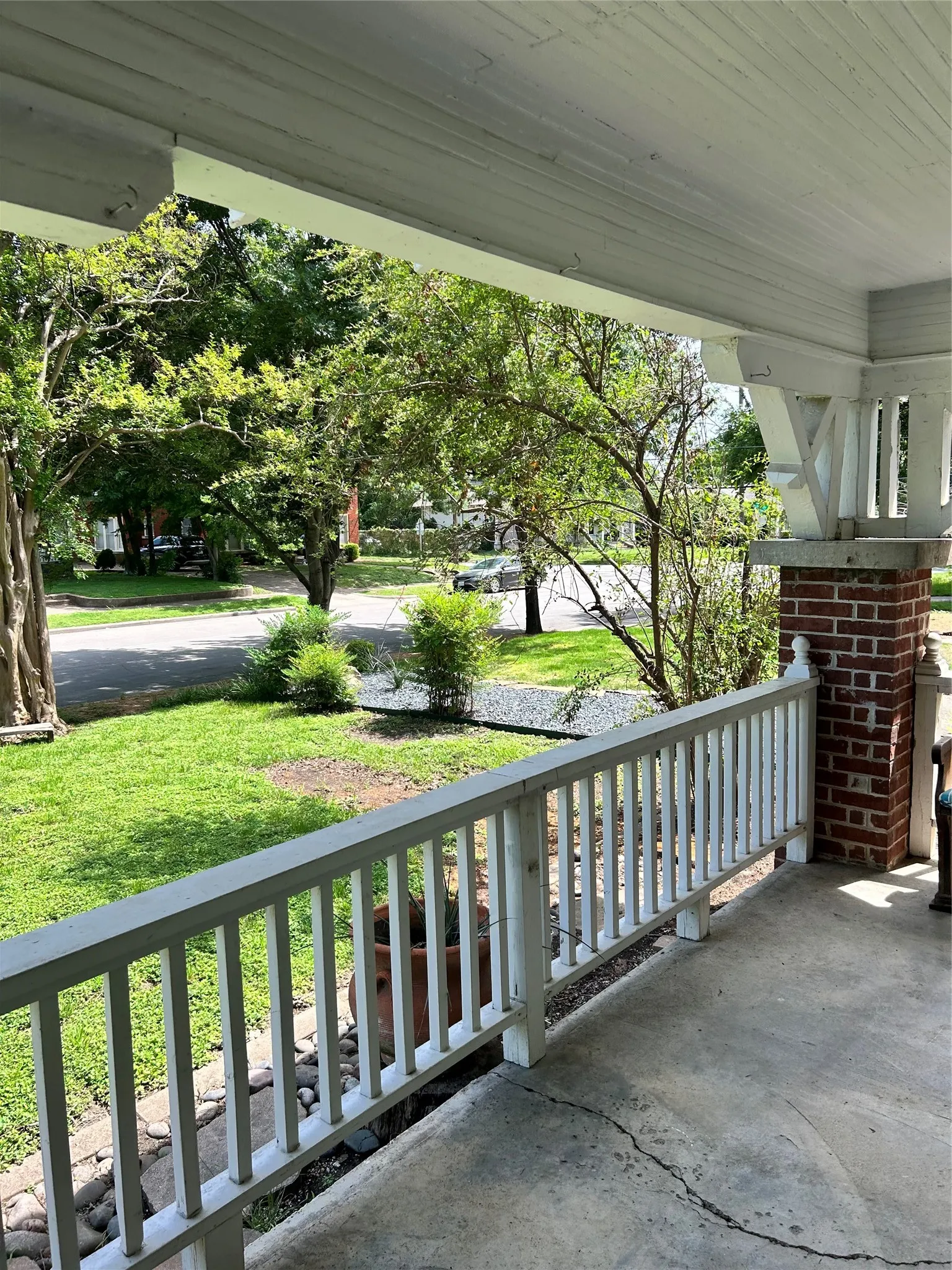 Single Family Residence For Rent in Dallas County , 5611 Tremont Street, Dallas, Texas 75214, 1 Bedroom, 1 Bathroom, 1 Garage spaces, 900 Sqft, built in 1910, mls#21382302, Real Estate Agent in Dallas, Homes For Rent in Dallas county, Homes For Rent in Dallas, Realtor in Dallas Texas, Real Estate Brokerage Independent Realty Texas, Luminita Cordes Realtor